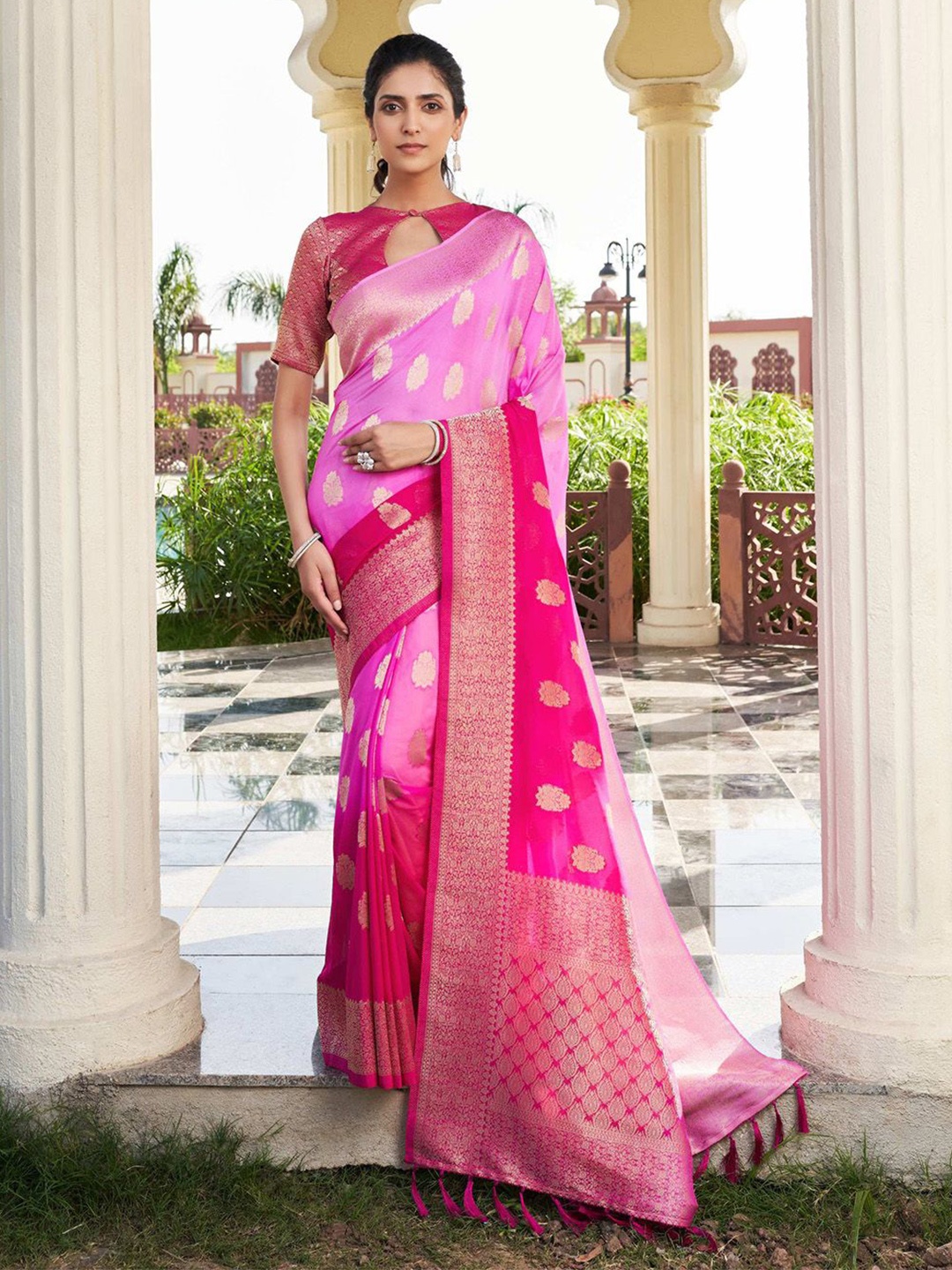 

DEVATITHI Silk Blend Banarasi Saree, Pink