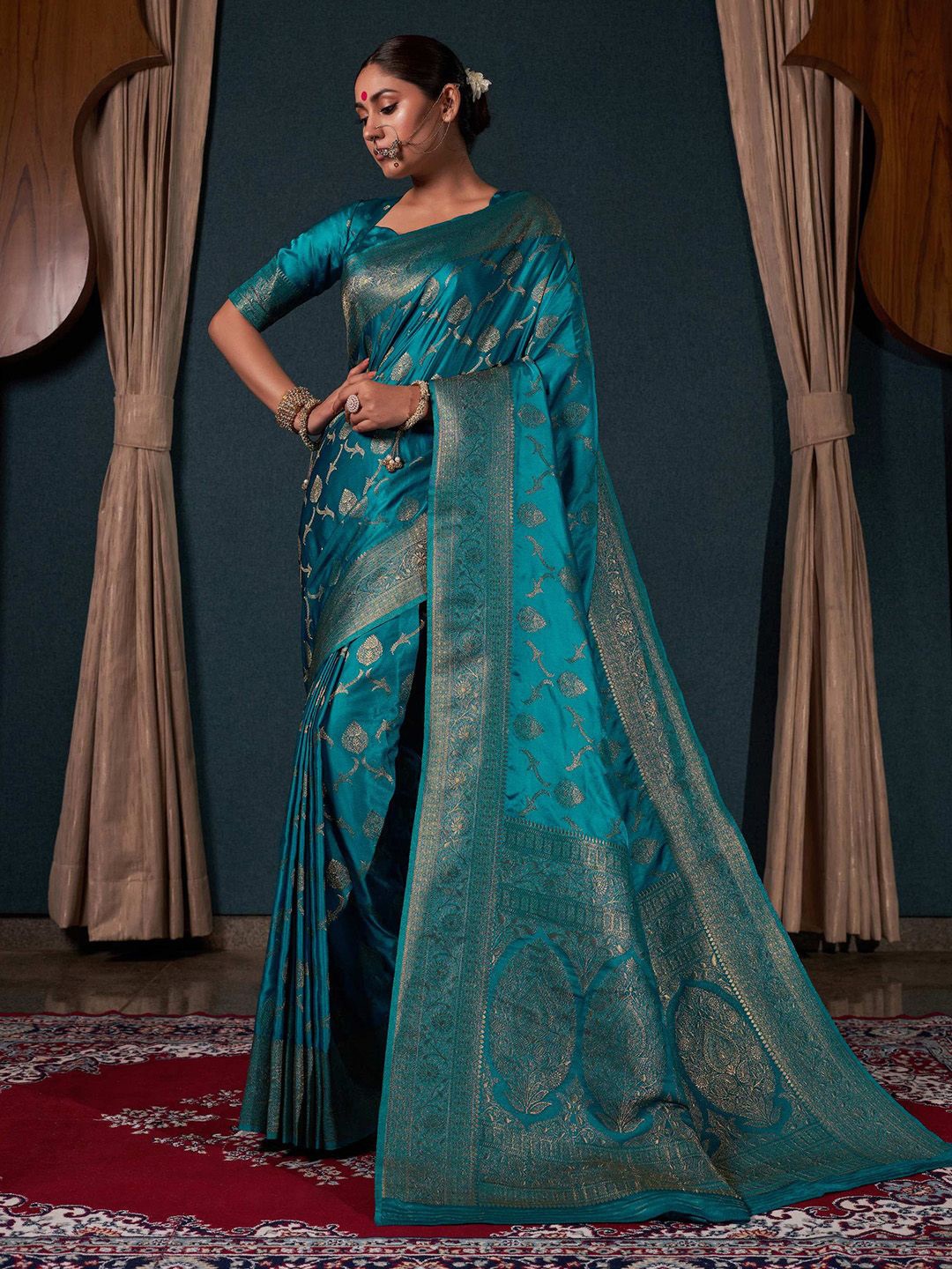 

DEVATITHI Ethnic Motifs Zari Silk Blend Banarasi Saree, Teal