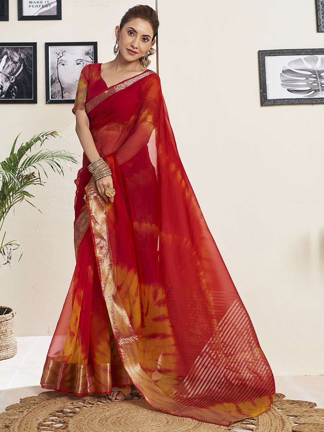 

DIVASTRI Tie and Dye Zari Organza Saree, Red
