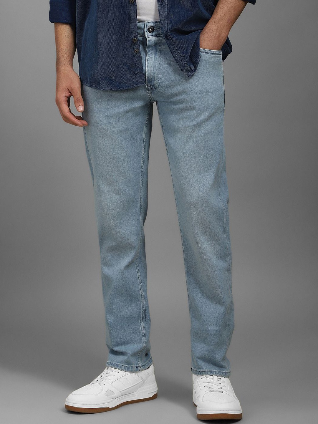 

Louis Philippe Jeans Men Slim Fit Low Distress Light Fade Jeans, Blue