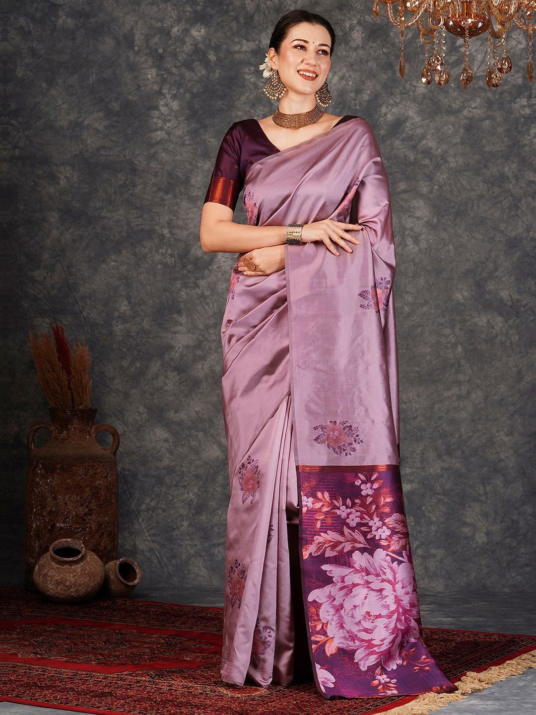 

DIVASTRI Woven Design Zari Silk Blend Banarasi Saree, Mauve