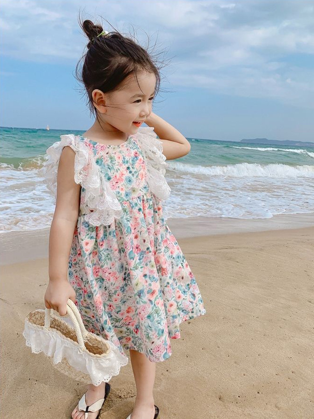 

LULU & SKY Floral Print Flutter Sleeve Fit & Flare Maxi Dress, Multi
