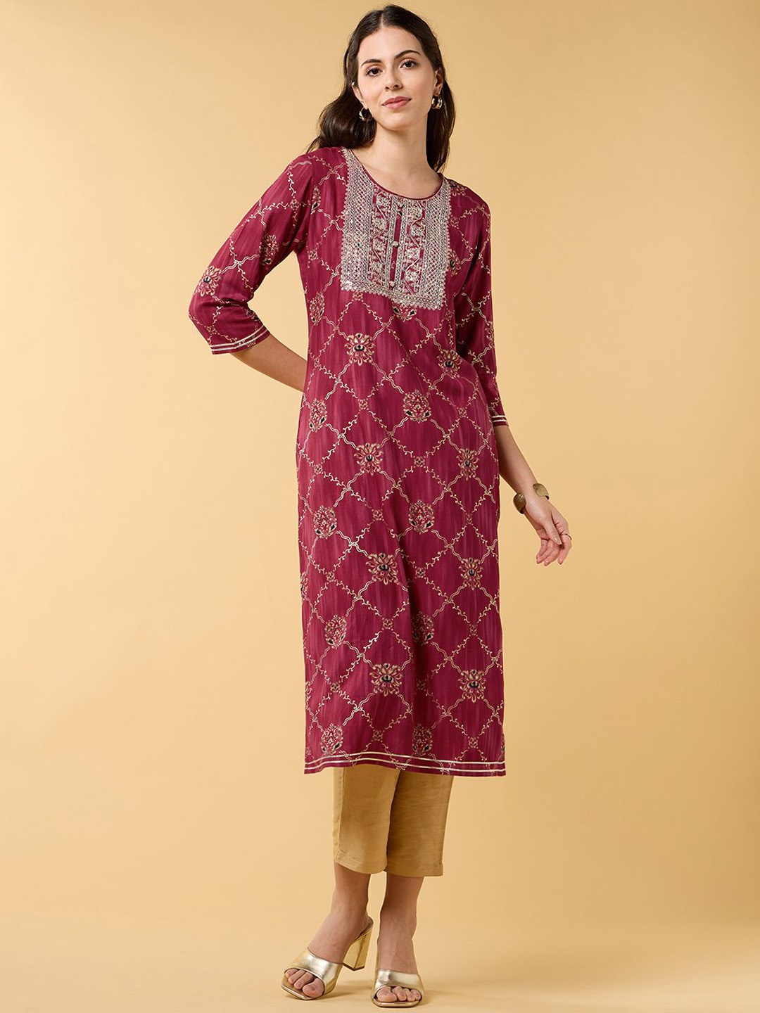 

Saaki Women Geometric Printed Kurta, Magenta