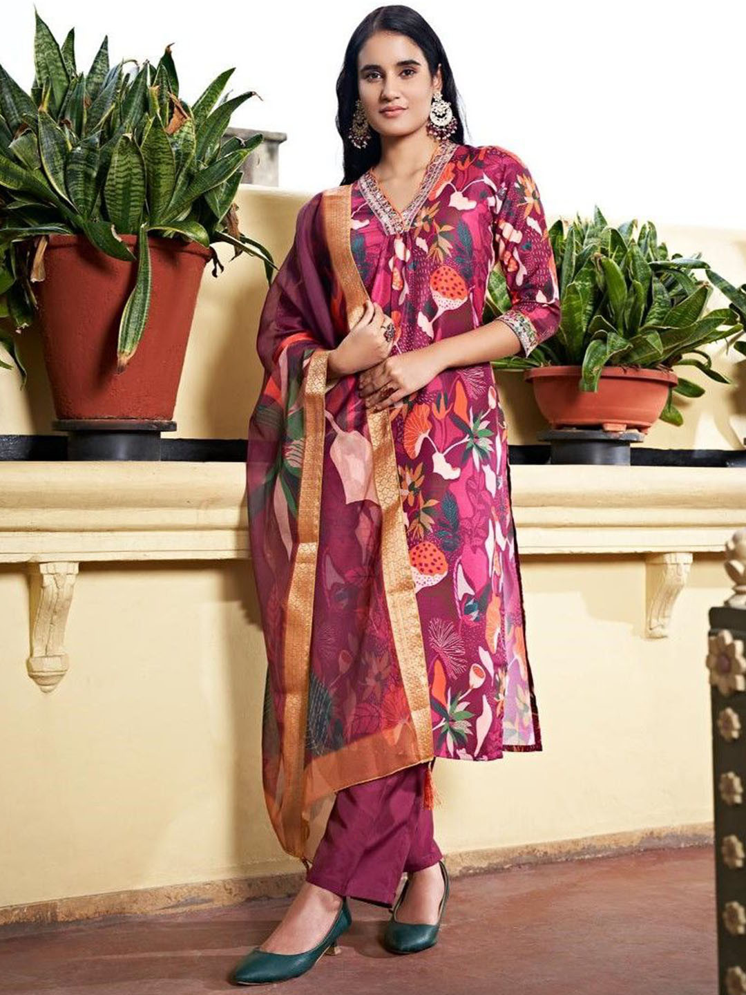 

Colors of Earth Women Printed Regular Kurta with Trousers & With Dupatta, Burgundy