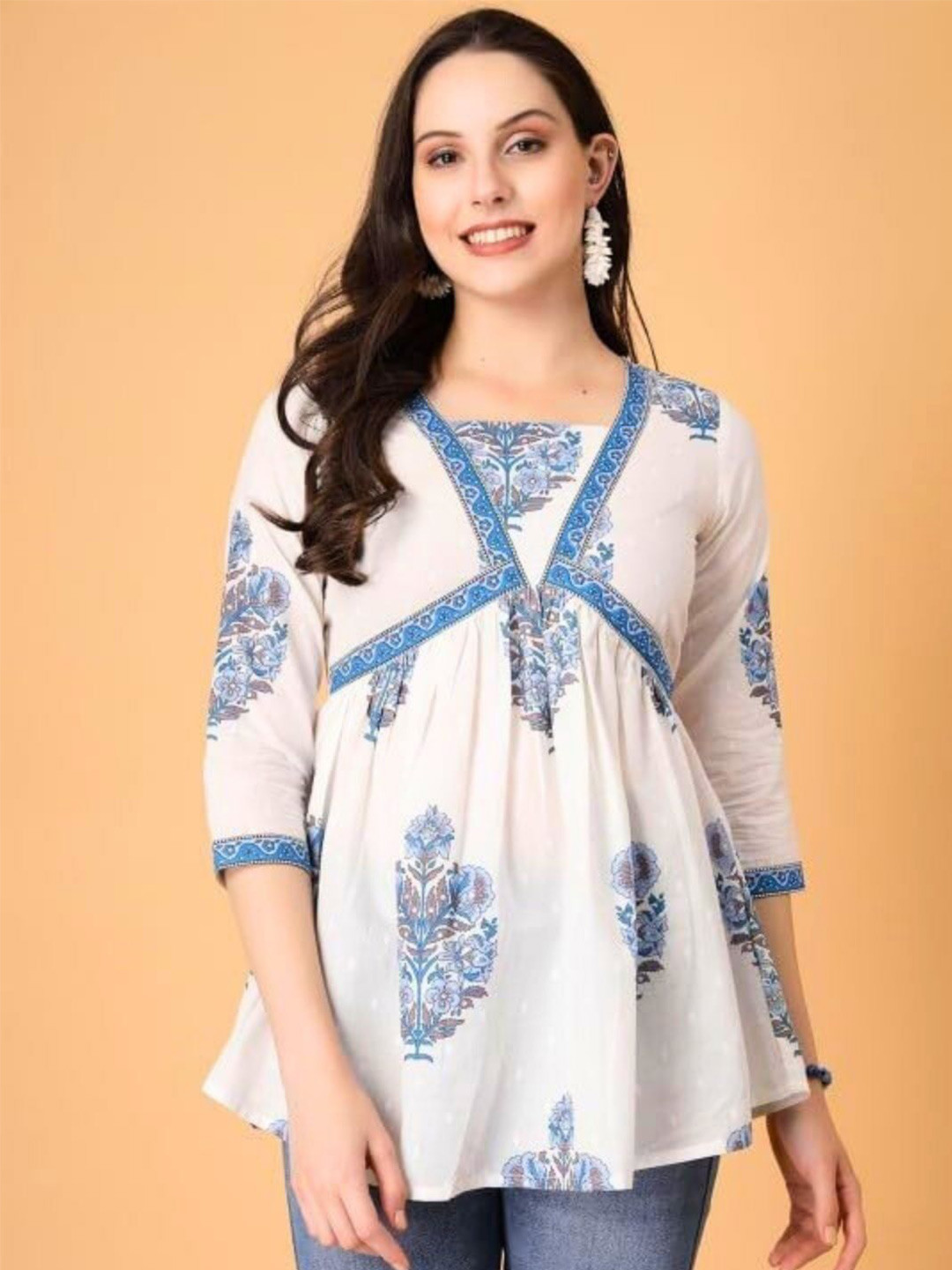 

Atha Fashion Floral Printed Square Neck Pure Cotton Kurti, White