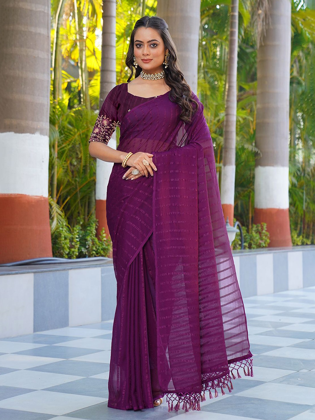 

VIRENDRA TEXTILES Striped Pure Chiffon Saree, Purple