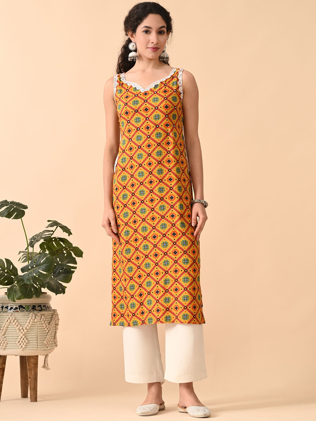 

CRENOL THREADS Women Floral Dyed Sequinned Floral Kurta, Yellow