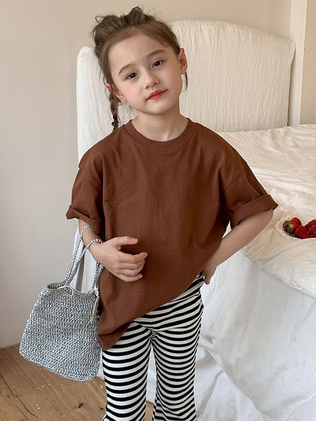 

LULU & SKY Girls Pure Cotton Pockets T-shirt, Brown