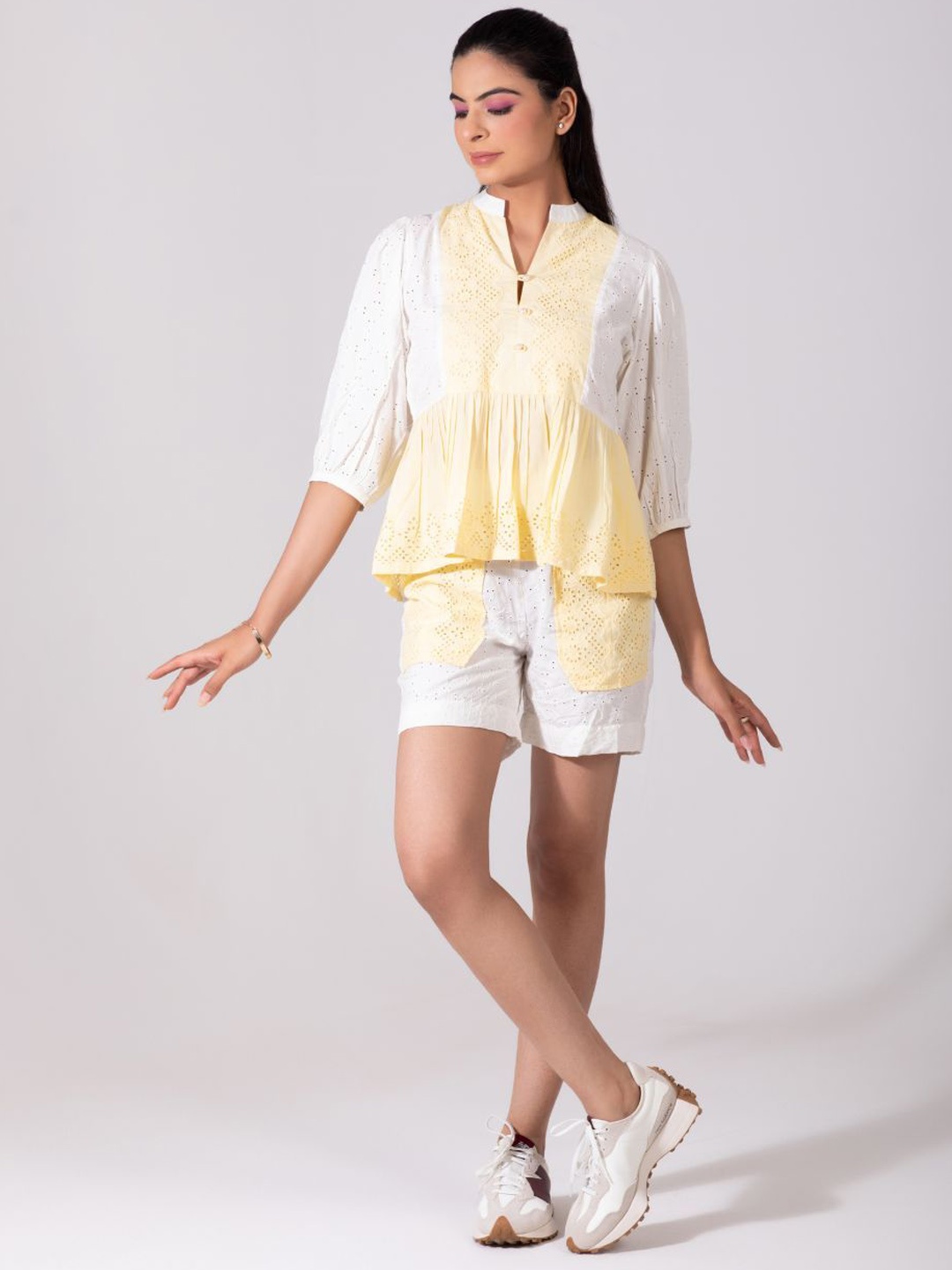 

SUNFAIRY Self-Design Mandarin Collar Neck Pure Cotton Tunic With Shorts Co-Ords, Off white