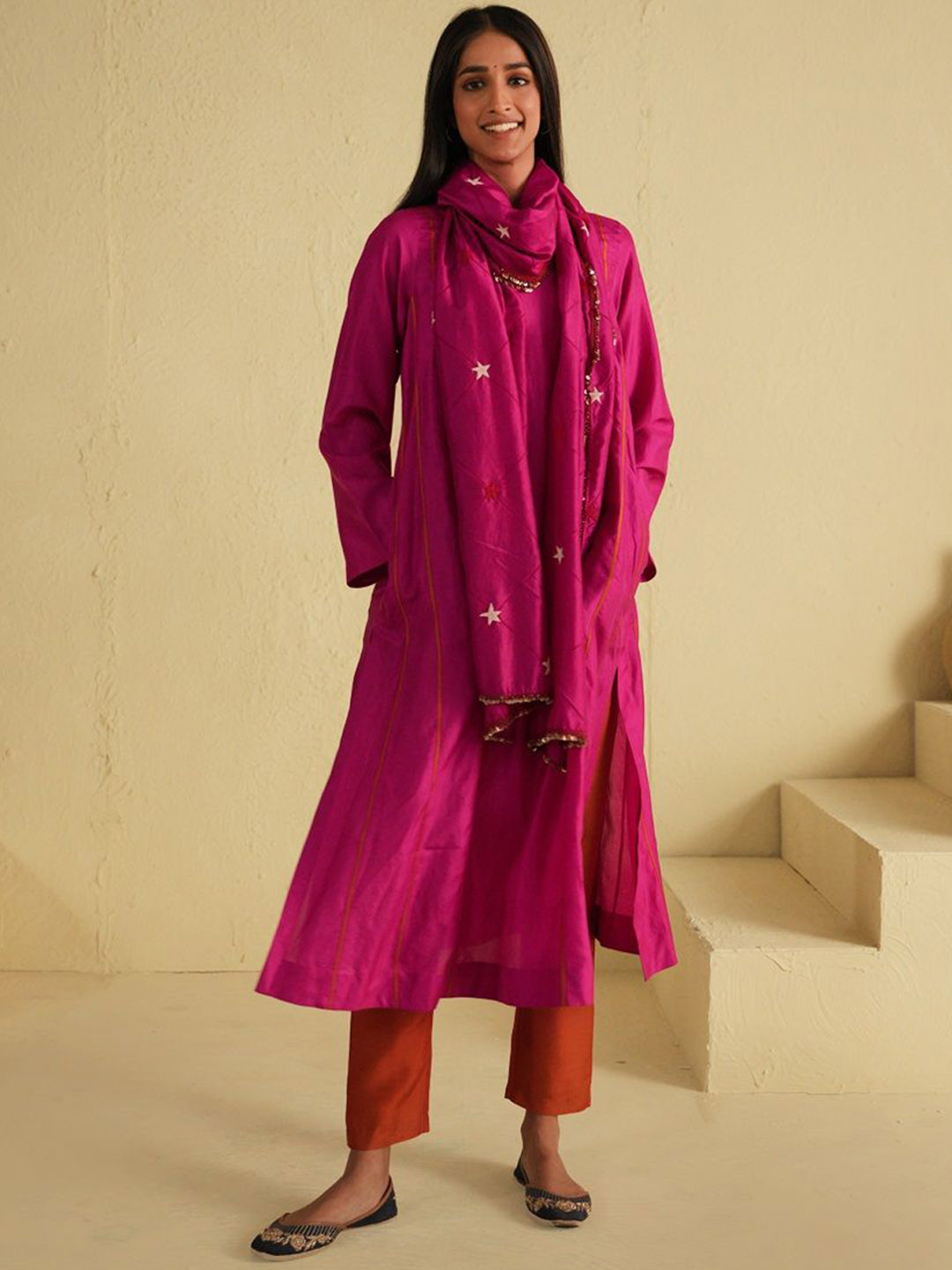 

SUSHRAM Women Floral Regular Thread Work Pure Silk Kurta with Churidar & With Dupatta, Fuchsia