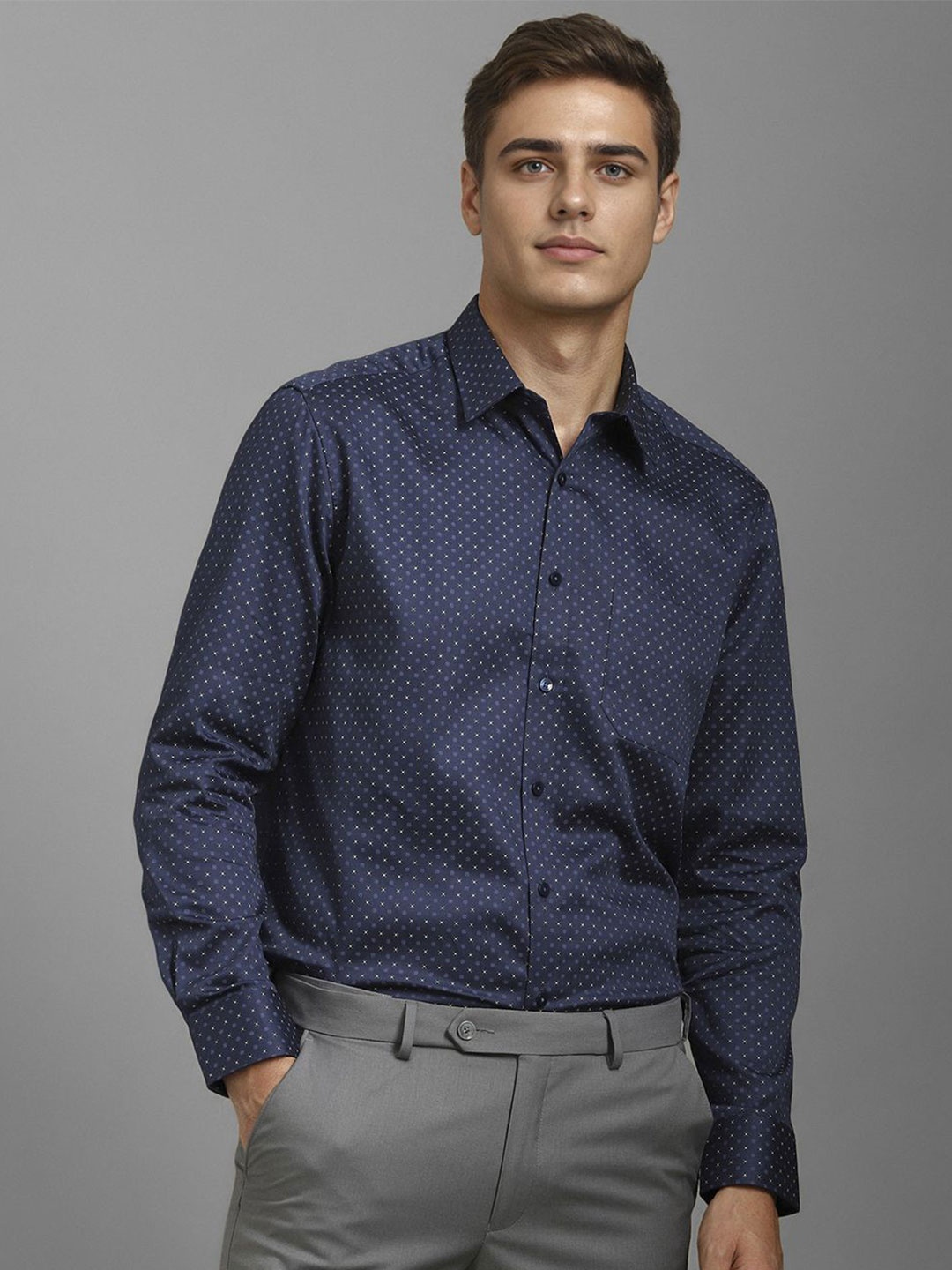 

Louis Philippe Men Opaque Printed Formal Shirt, Navy blue
