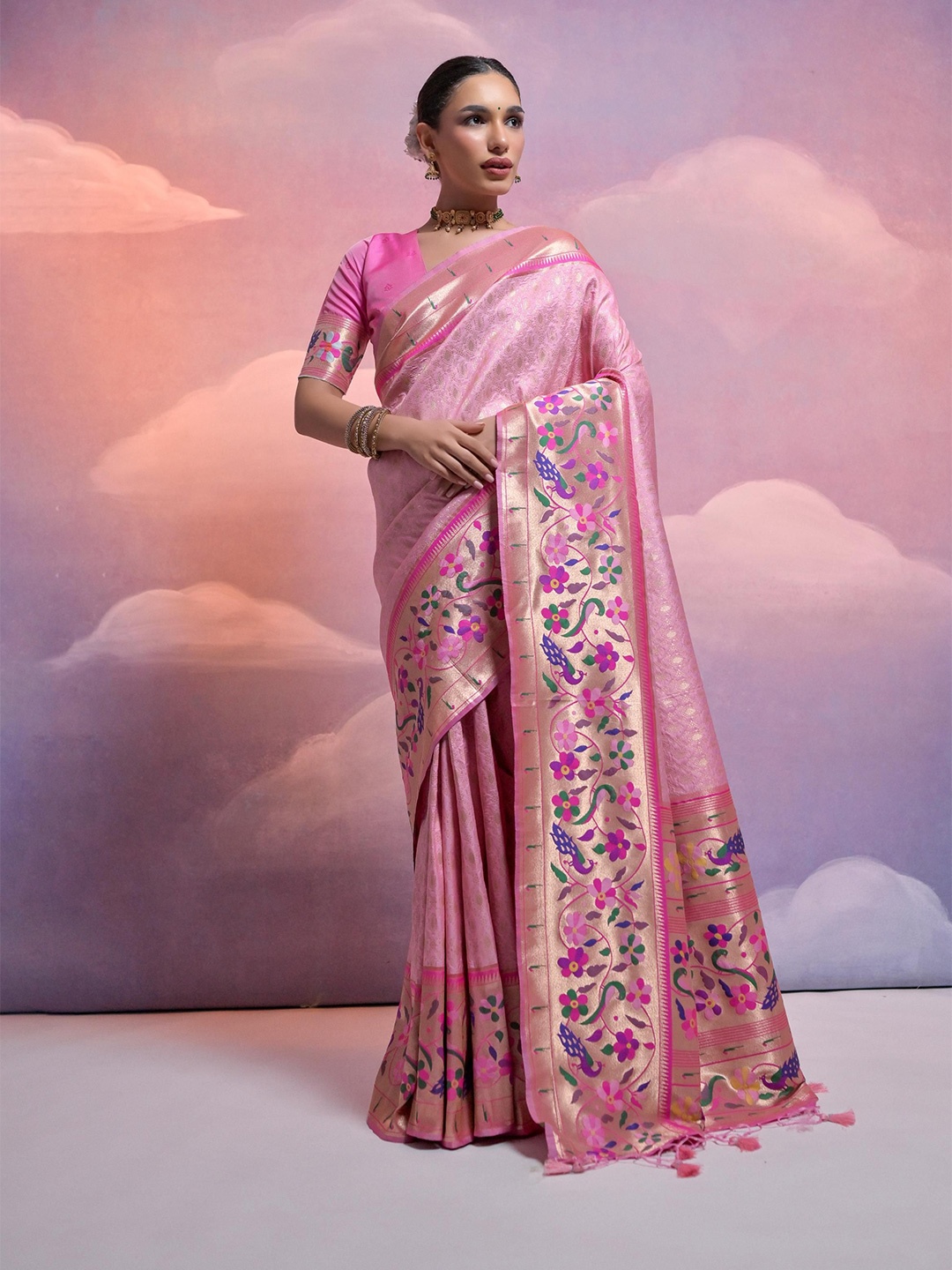 

Divyadham Textiles Woven Design Zari Pure Silk Banarasi Saree, Pink