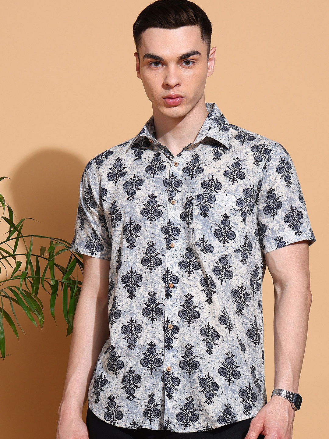 

Anouk Men Slim Fit Floral Opaque Printed Casual Shirt, Grey