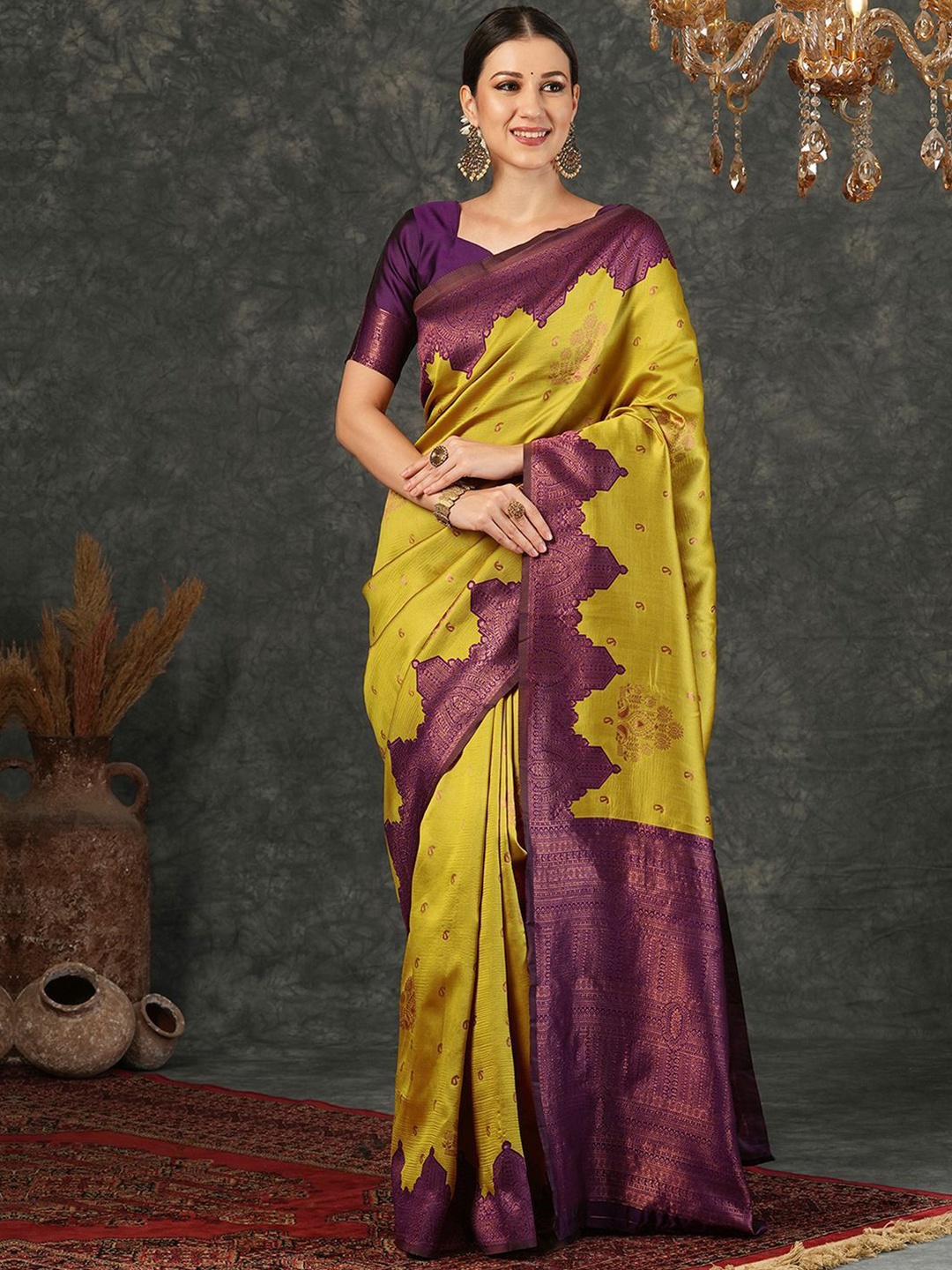 

DIVASTRI Ethnic Motifs Zari Silk Blend Banarasi Saree, Mustard