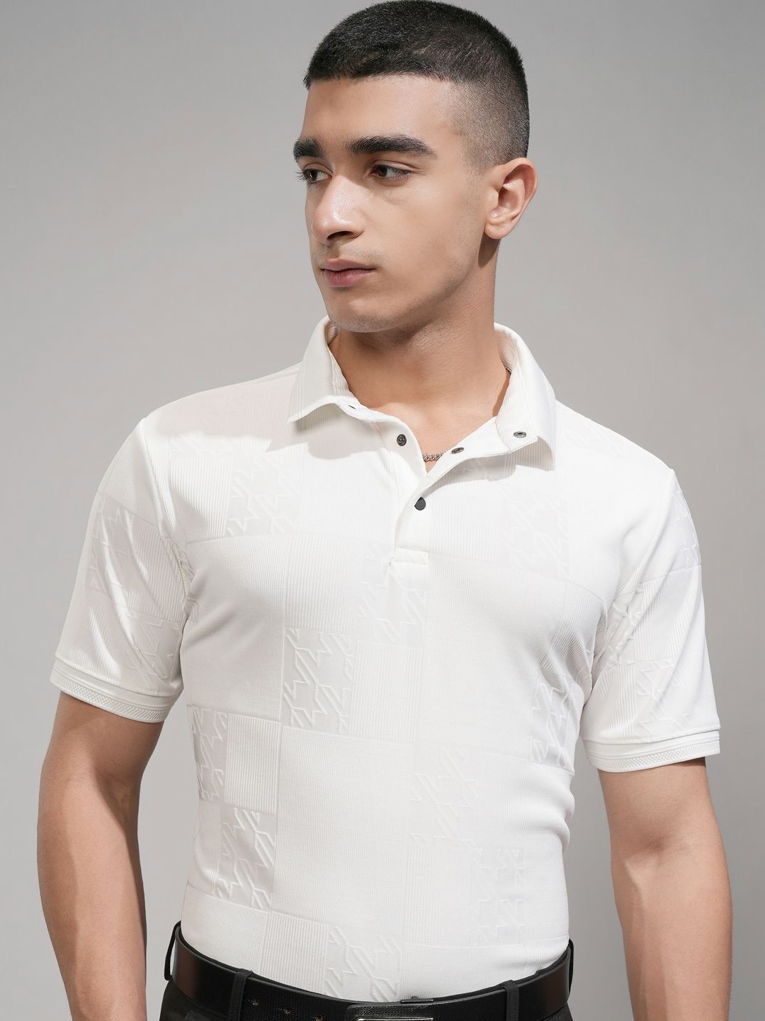 

HIGHLANDER Men Polo Collar T-shirt, White