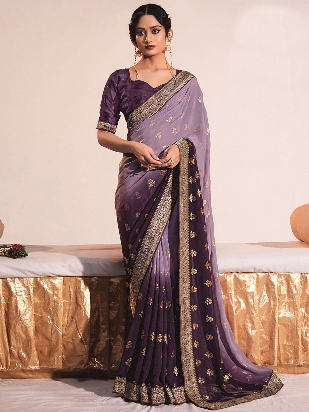 

DIVASTRI Floral Zari Pure Georgette Saree, Purple