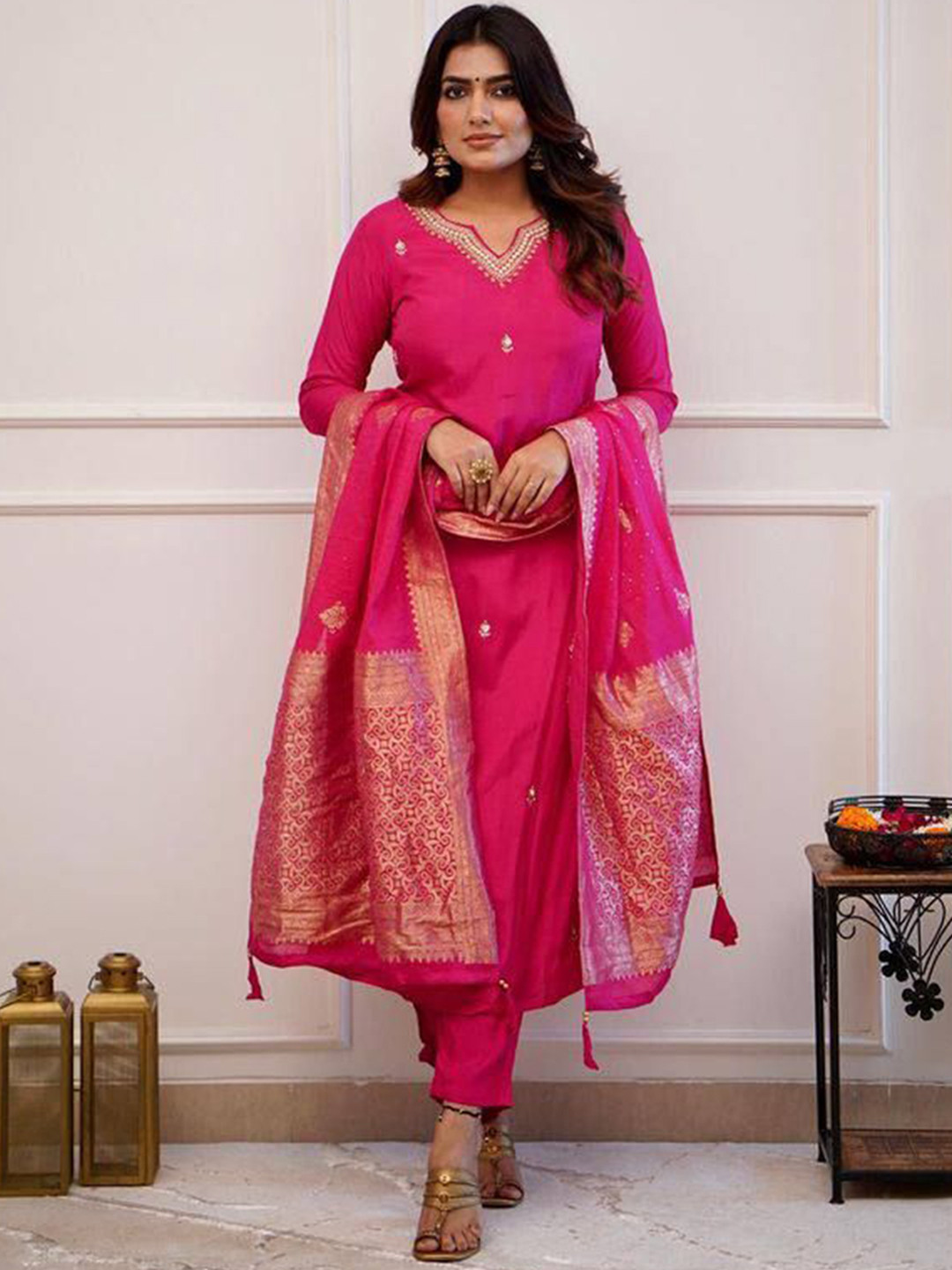 

Anouk Women Ethnic Motifs Embroidered Regular Sequinned Kurti with Trousers & With Dupatta, Pink