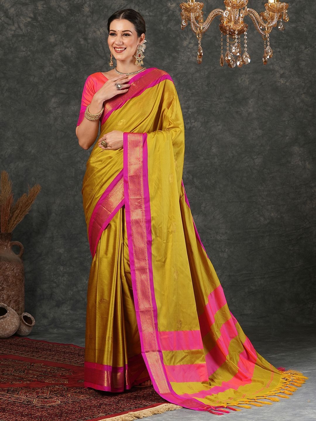 

DIVASTRI Woven Design Zari Silk Blend Banarasi Saree, Mustard