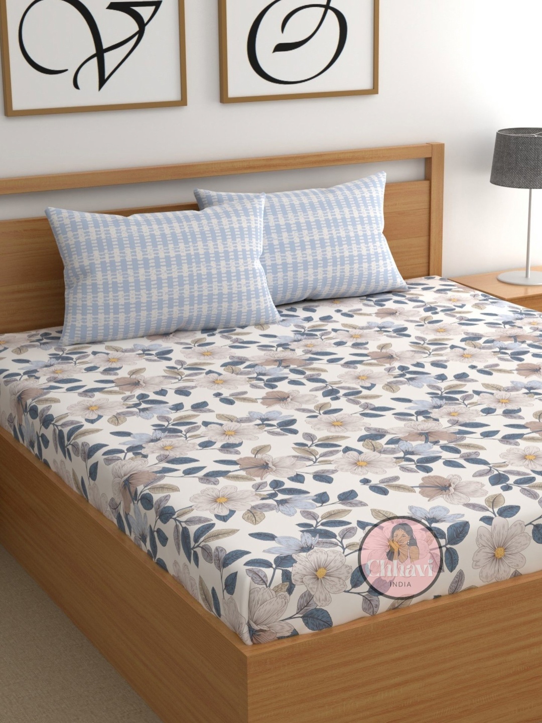 

CHHAVI INDIA White & Blue Floral 210 TC King Bedsheet with 2 Pillow Covers