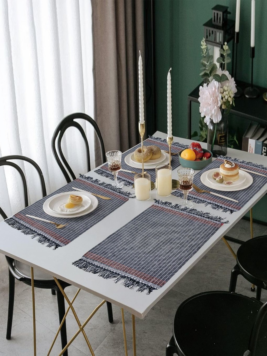 

PRAKARTIK Set of 4 Black Printed Table Placemats