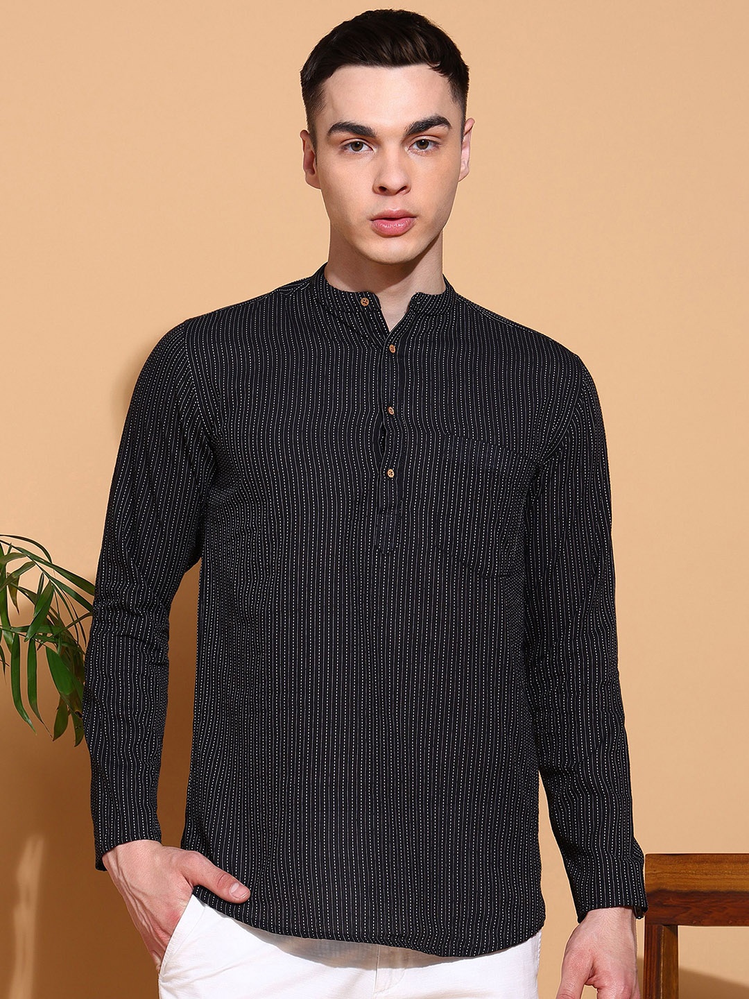 

Anouk Men Geometric Printed Thread Work Kurta, Black