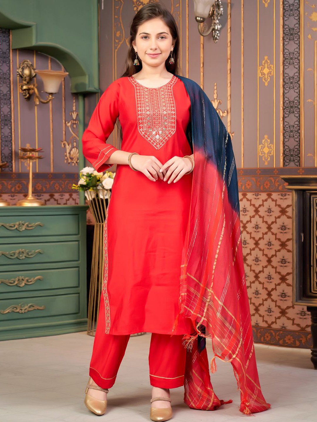 

Aarika Girls Ethnic Motifs Embroidered Regular Sequinned Pure Silk Kurta with Trousers & With Dupatta, Red