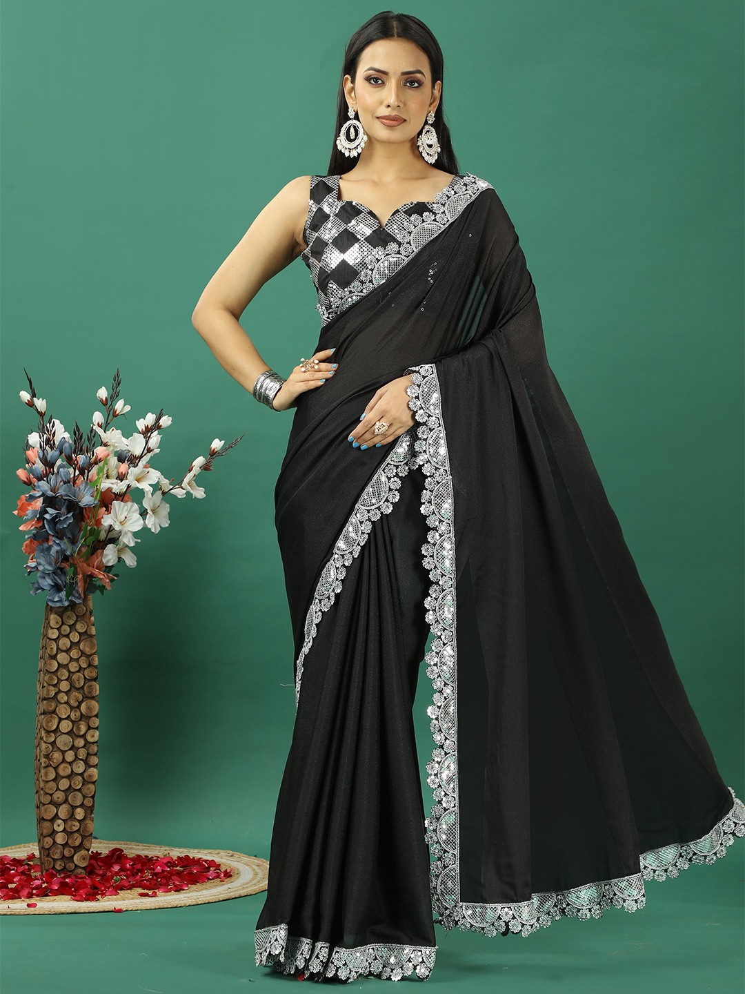 

DIVASTRI Sequinned Satin Banarasi Saree, Black