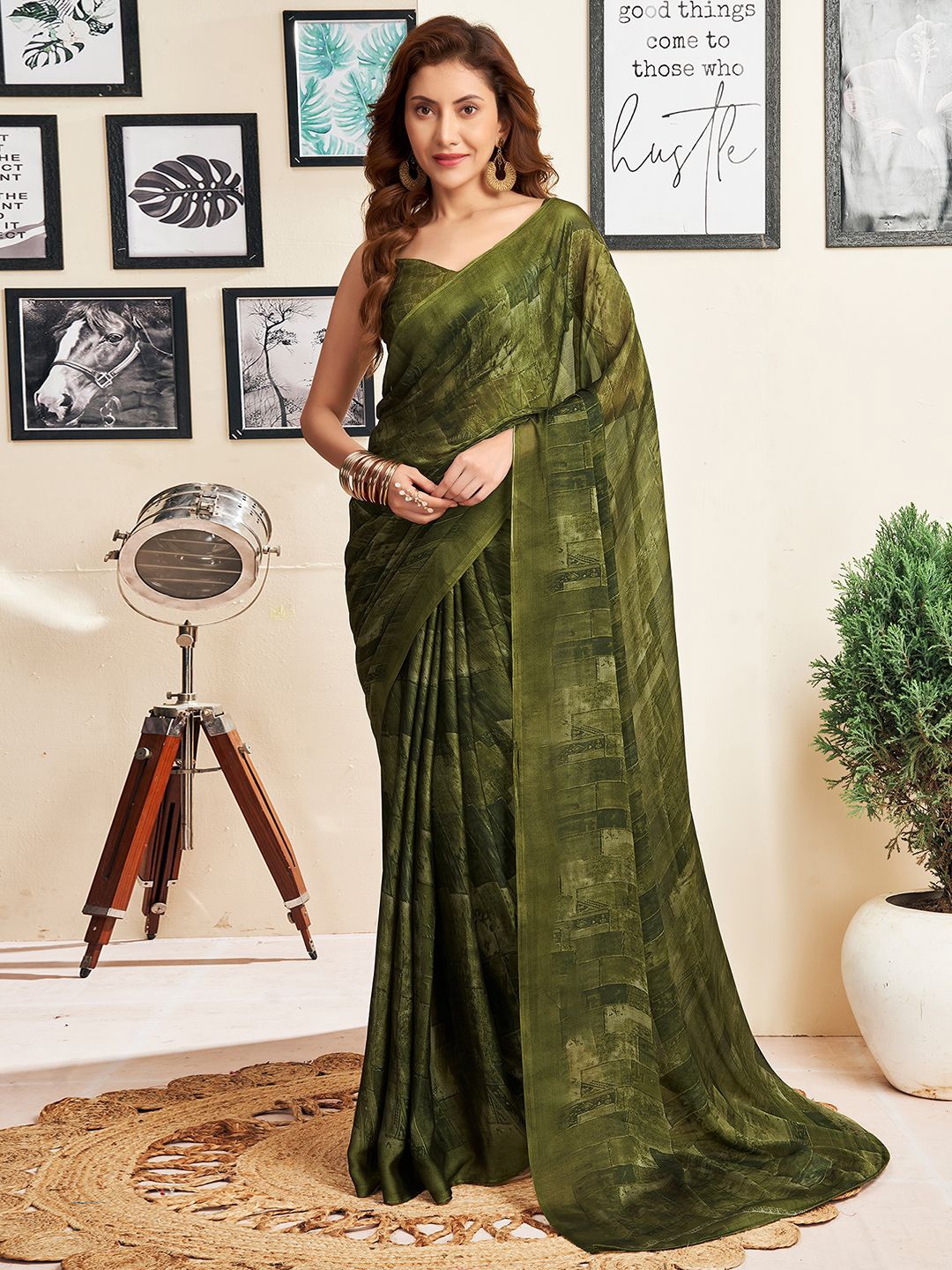 

KALINI Pure Georgette Dabu Saree, Green