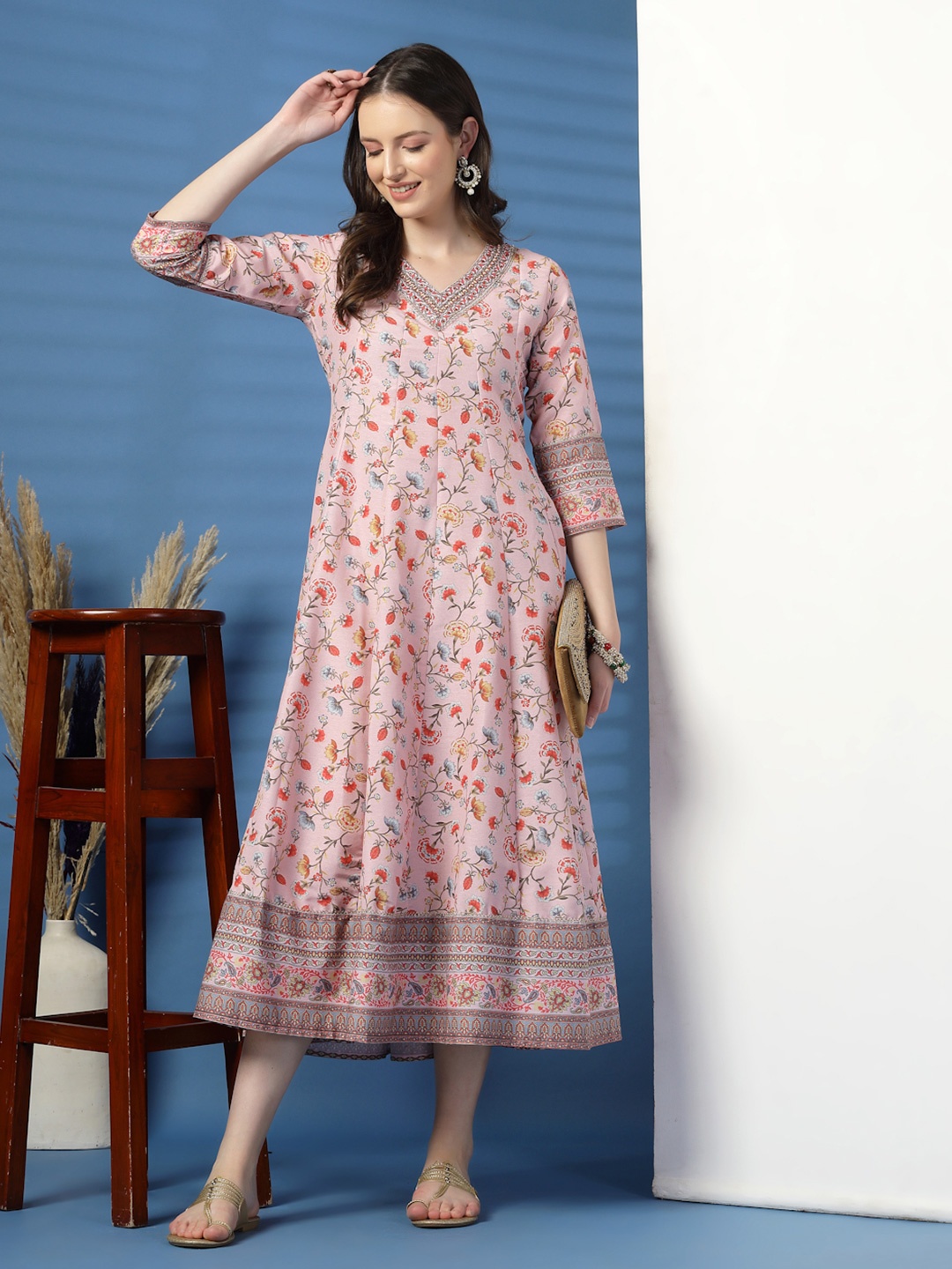 

Ramas Women Floral Printed Thread Work Anarkali Kurta, Pink