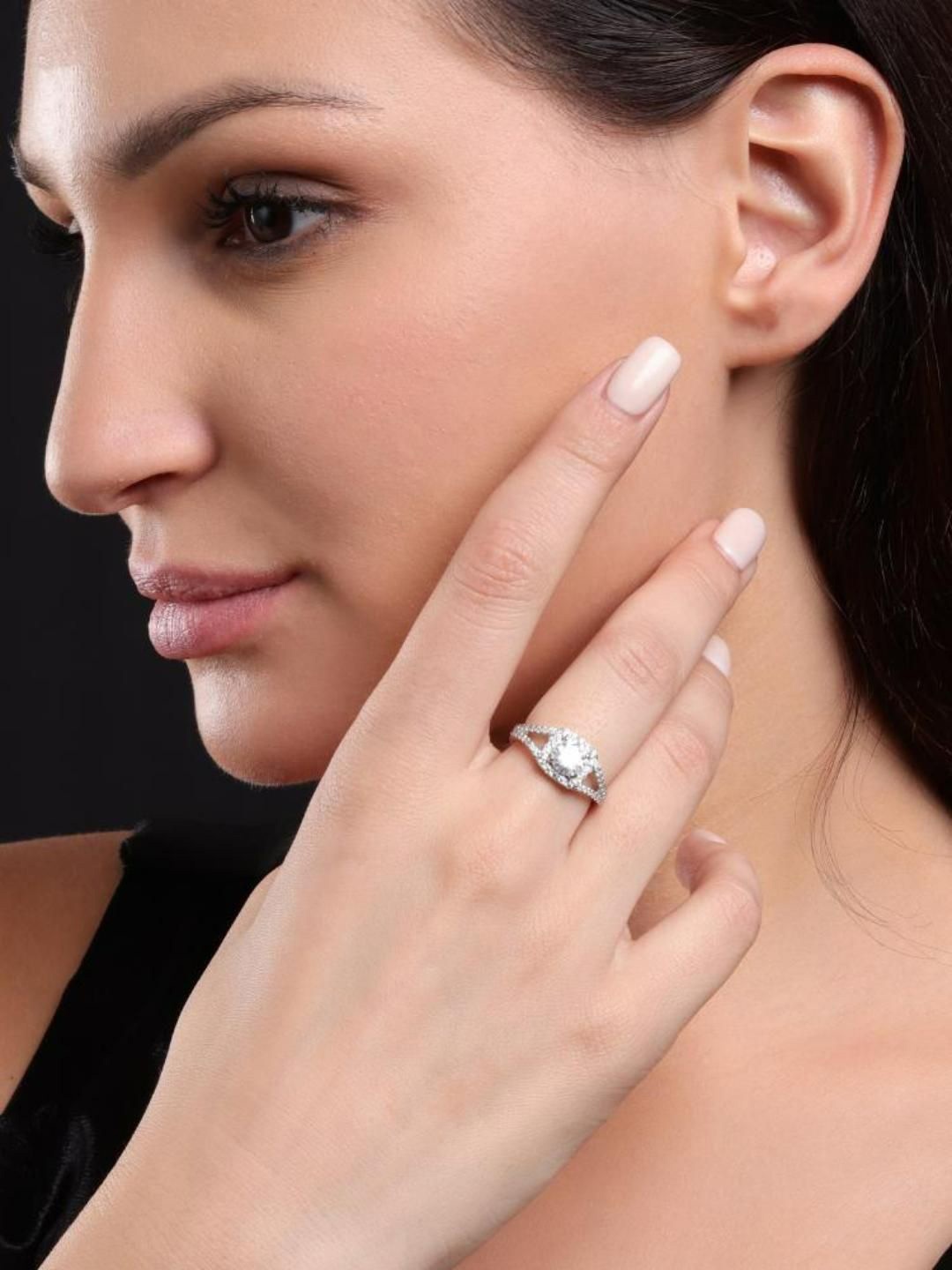

Soraya Luxe 0.94K Finger Ring Diamond, Silver