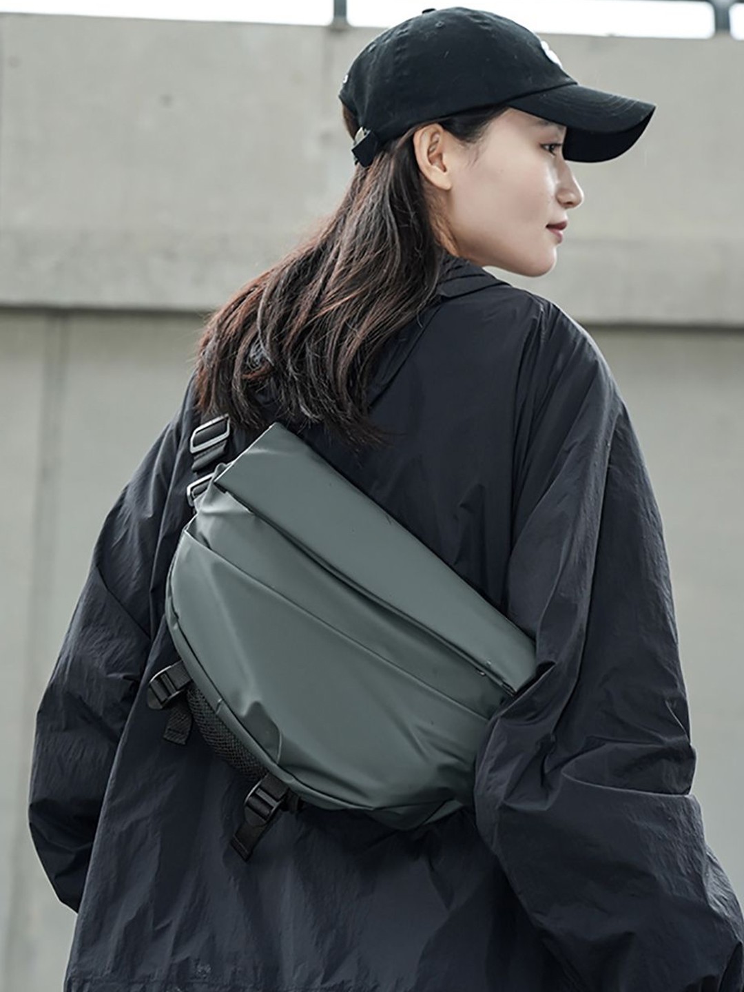 

StyleCast x Revolte PU Sling Bag, Grey