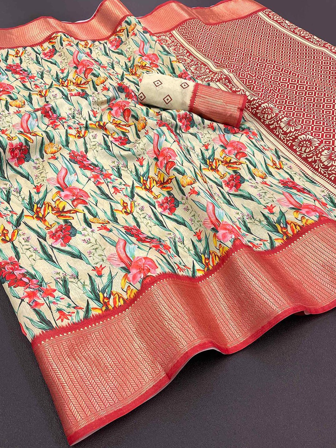 

Peachmode Floral Zari Pure Silk Saree, Cream