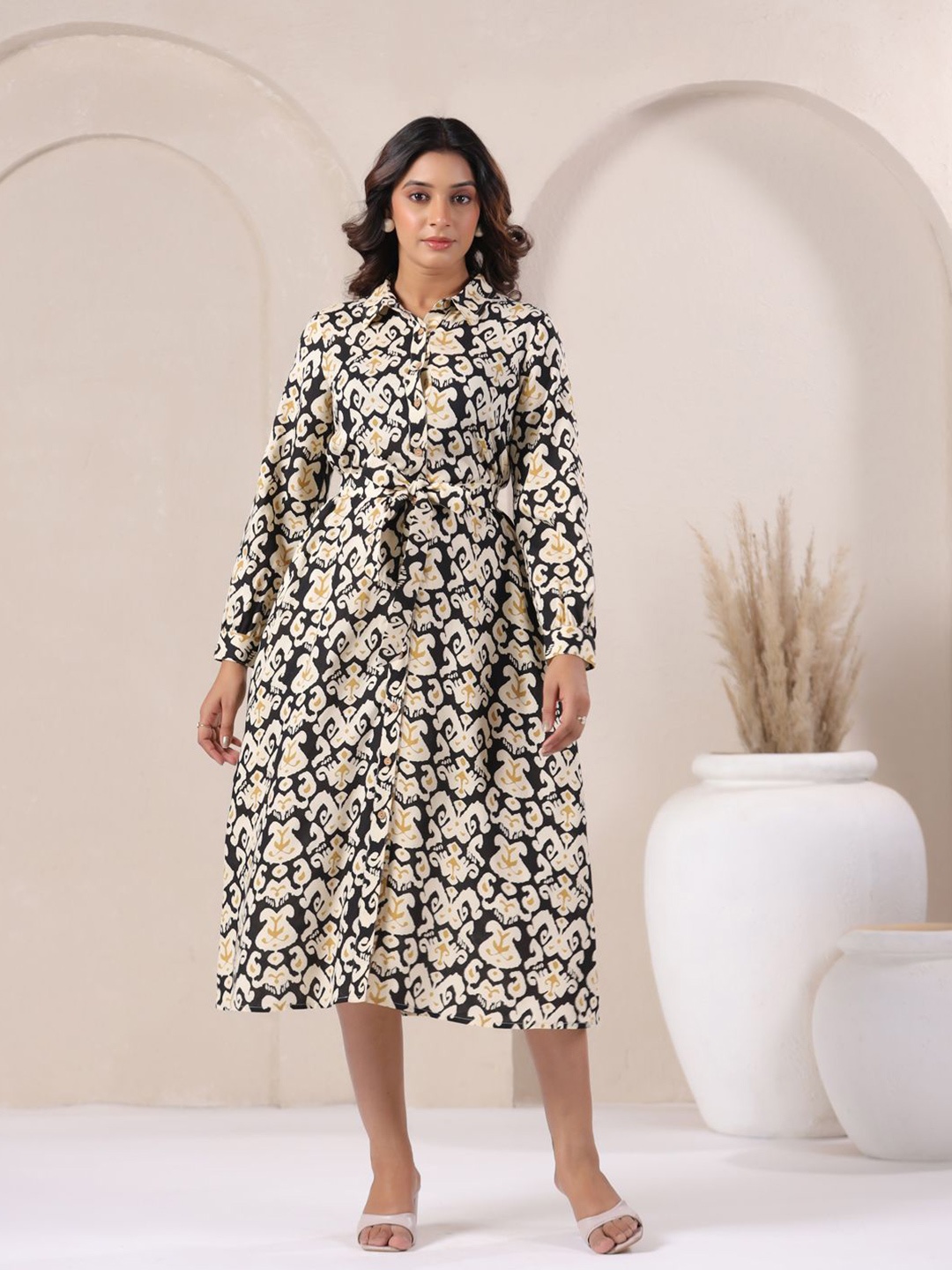 

Zenava by Myntra Ikat Print Fit & Flare Maxi Dress, Black