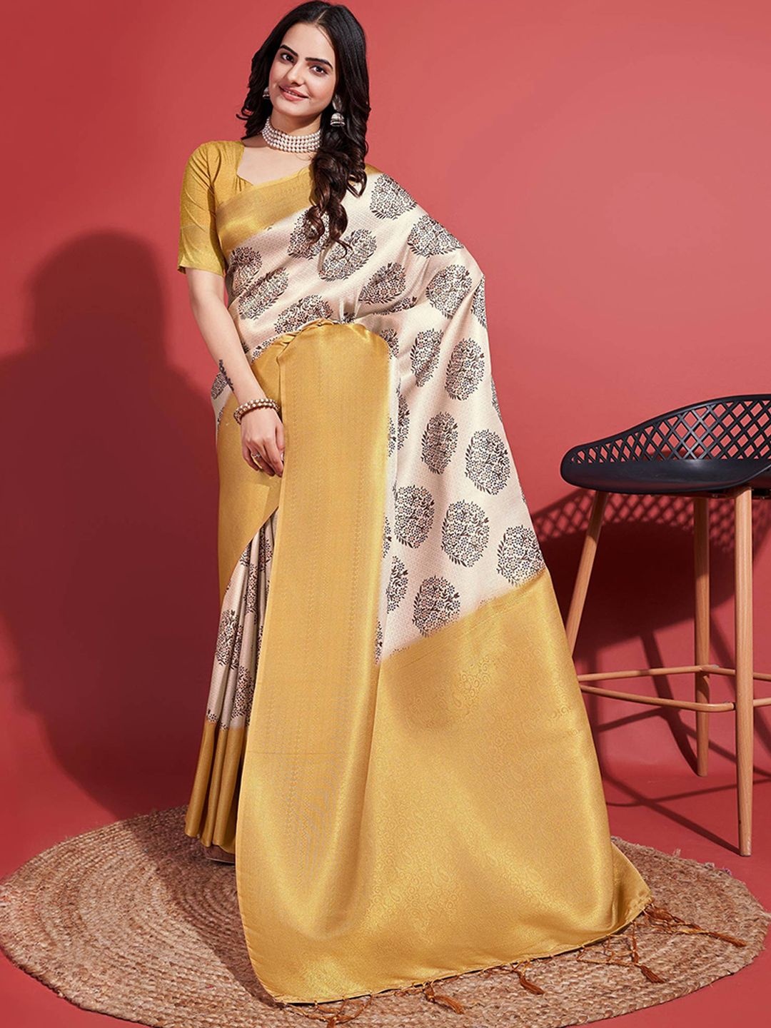

Peachmode Woven Design Zari Pure Silk Banarasi Saree, Yellow