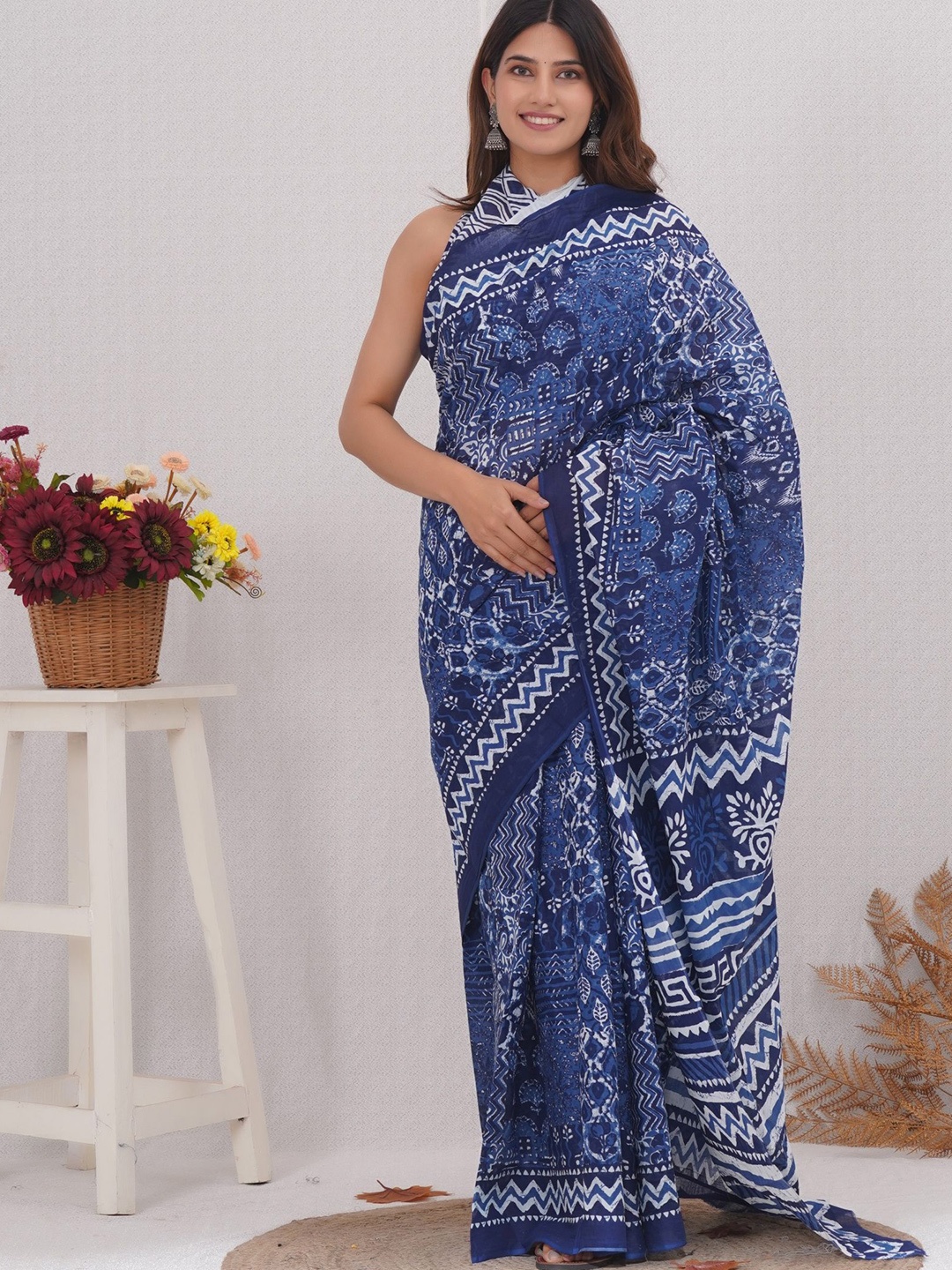 

Vanedik Floral Pure Cotton Block Print Saree, Blue