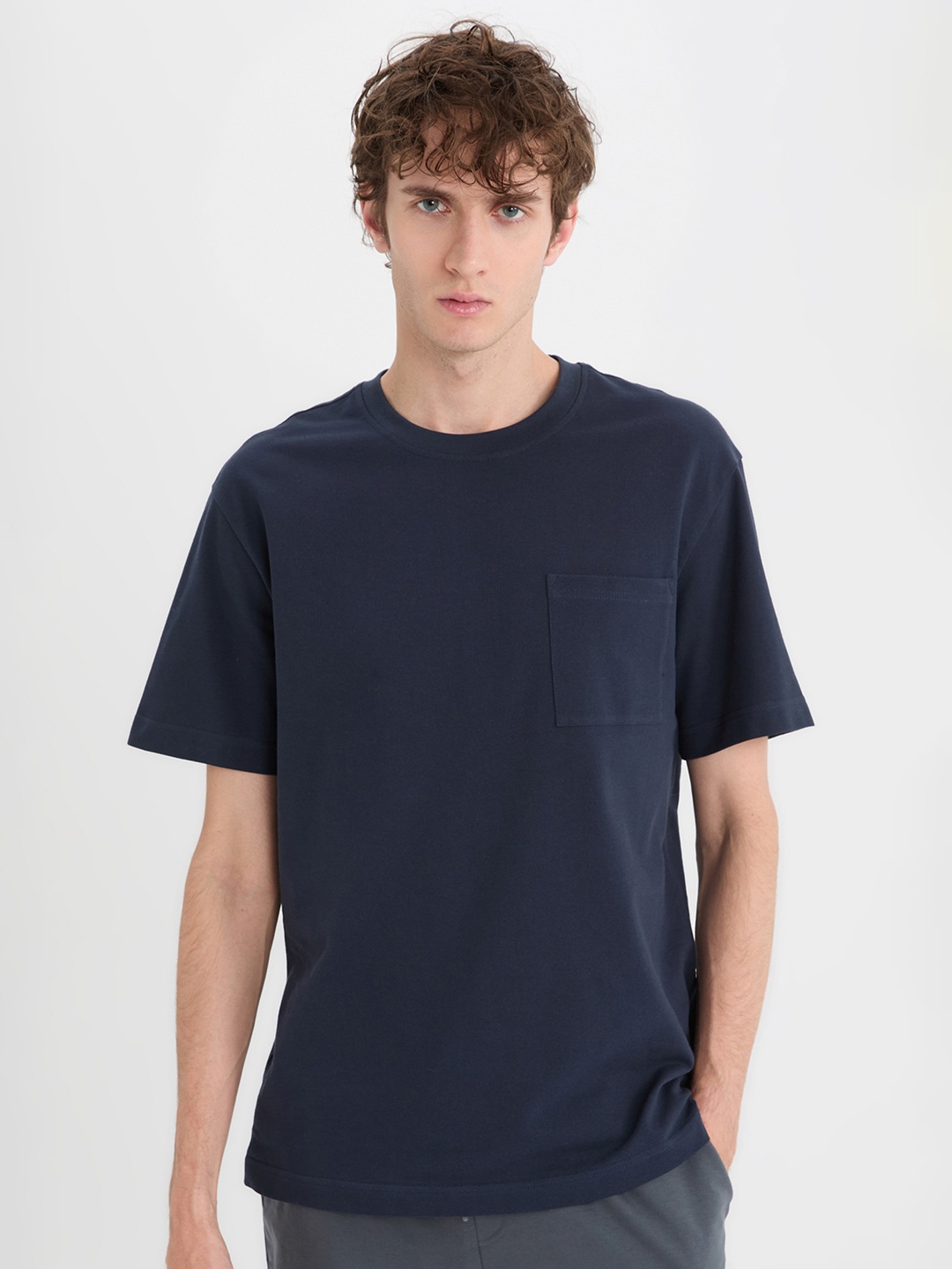 

DeFacto Men Pockets T-shirt, Na