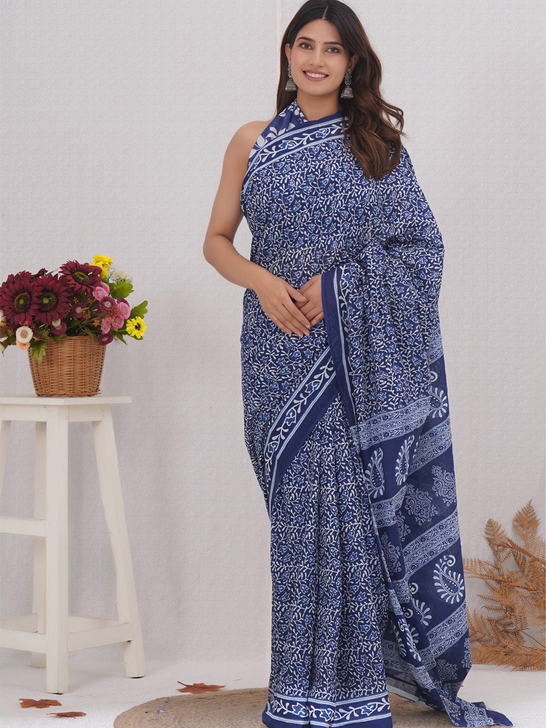 

Shivanya Handicrafts Floral Pure Cotton Block Print Saree, Blue