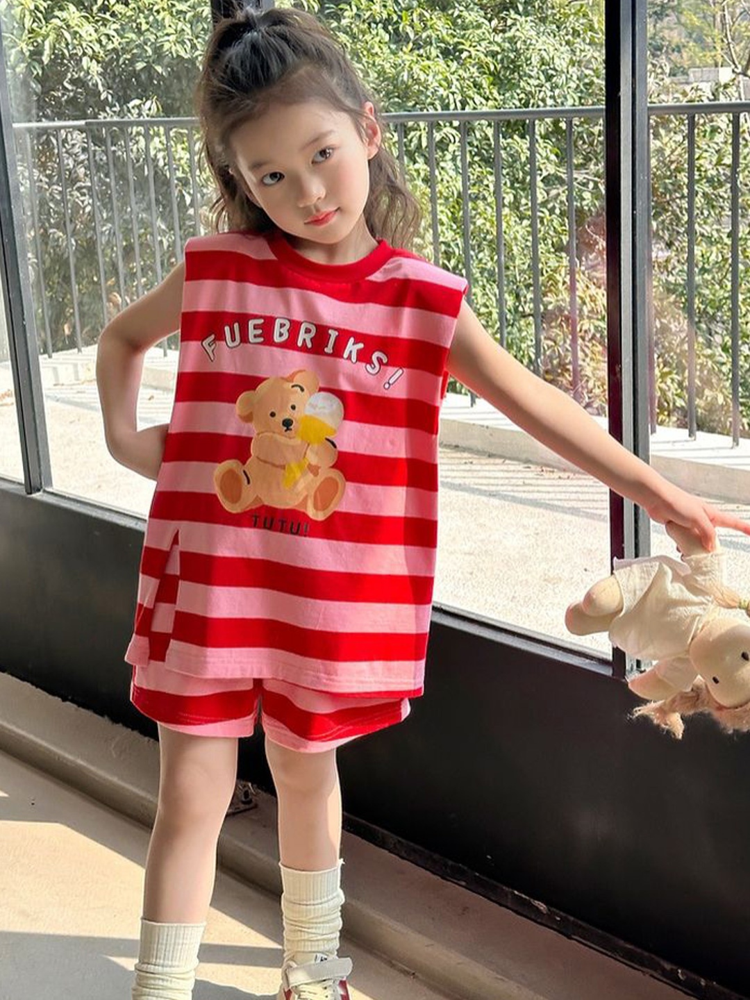 

LULU & SKY Girls Striped Top with Shorts, Red