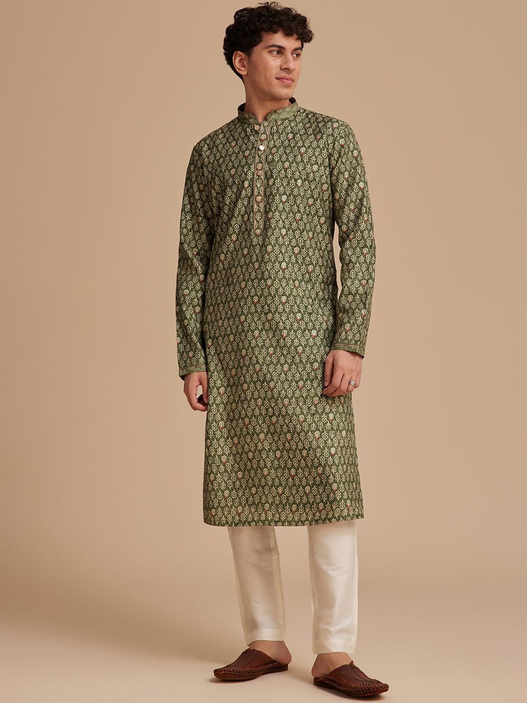 

KALKI Fashion Men Floral Printed Regular Kurta with Trousers, Green