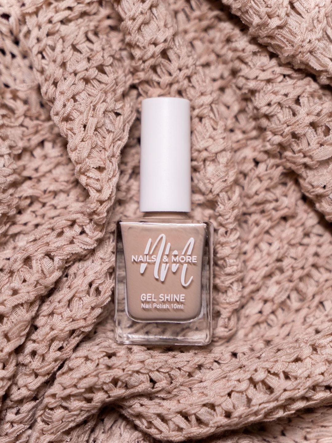 

nails & more Gel Shine Glossy Argan Oil Long-Wearing Nail Polish - 10 ml - Malt Cream 42
