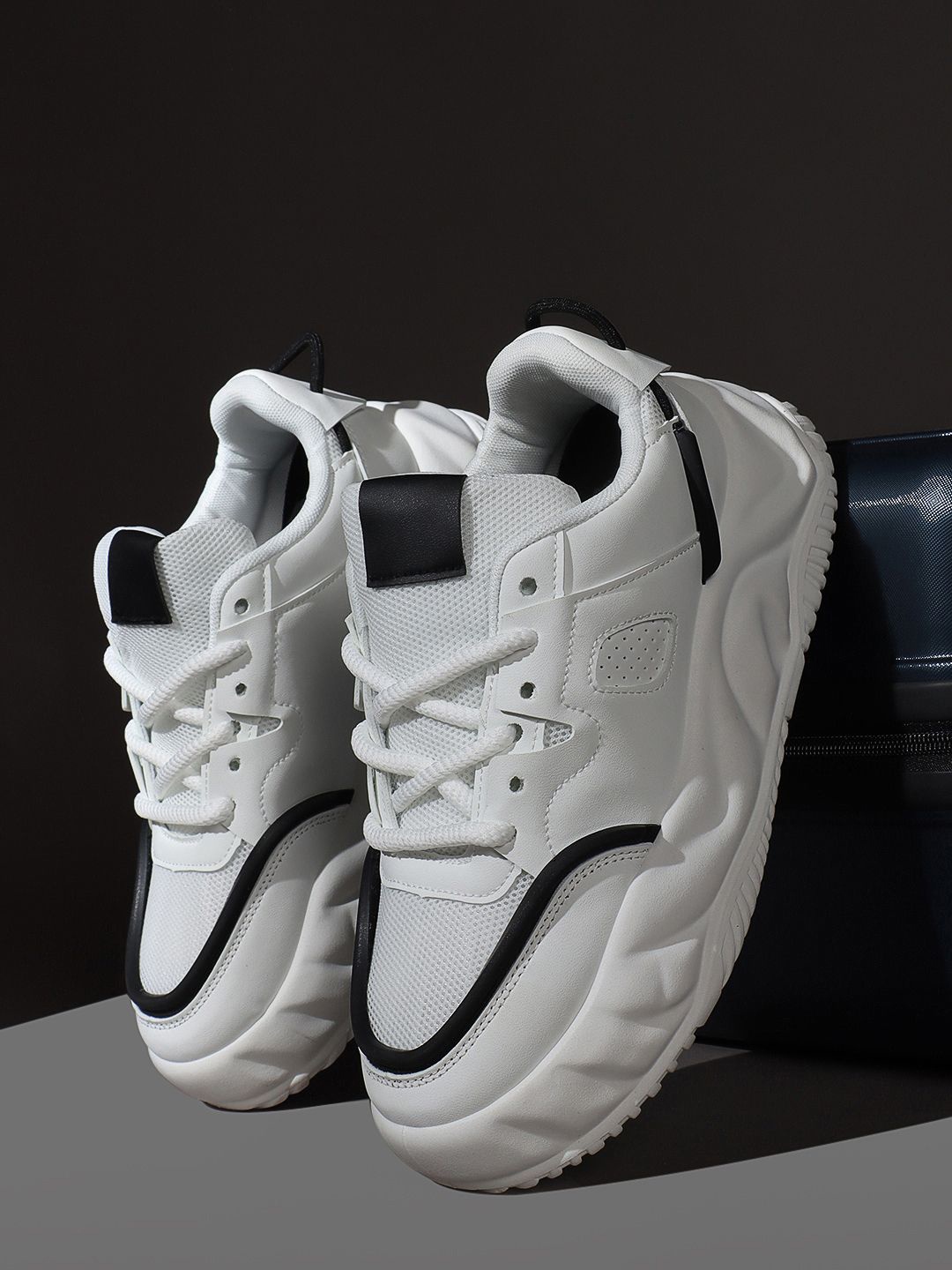 

THE WHITE POLE Men High-Top Sneakers