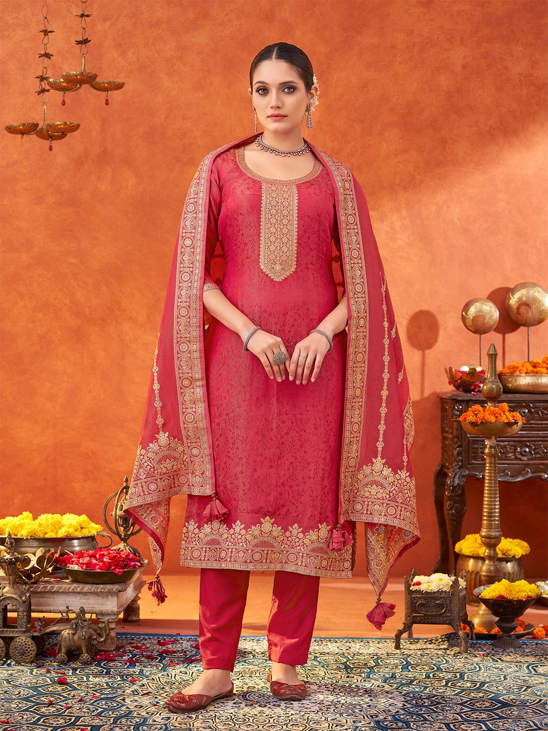 

Fourleaf Women Regular Kurta with Trousers & With Dupatta, Pink