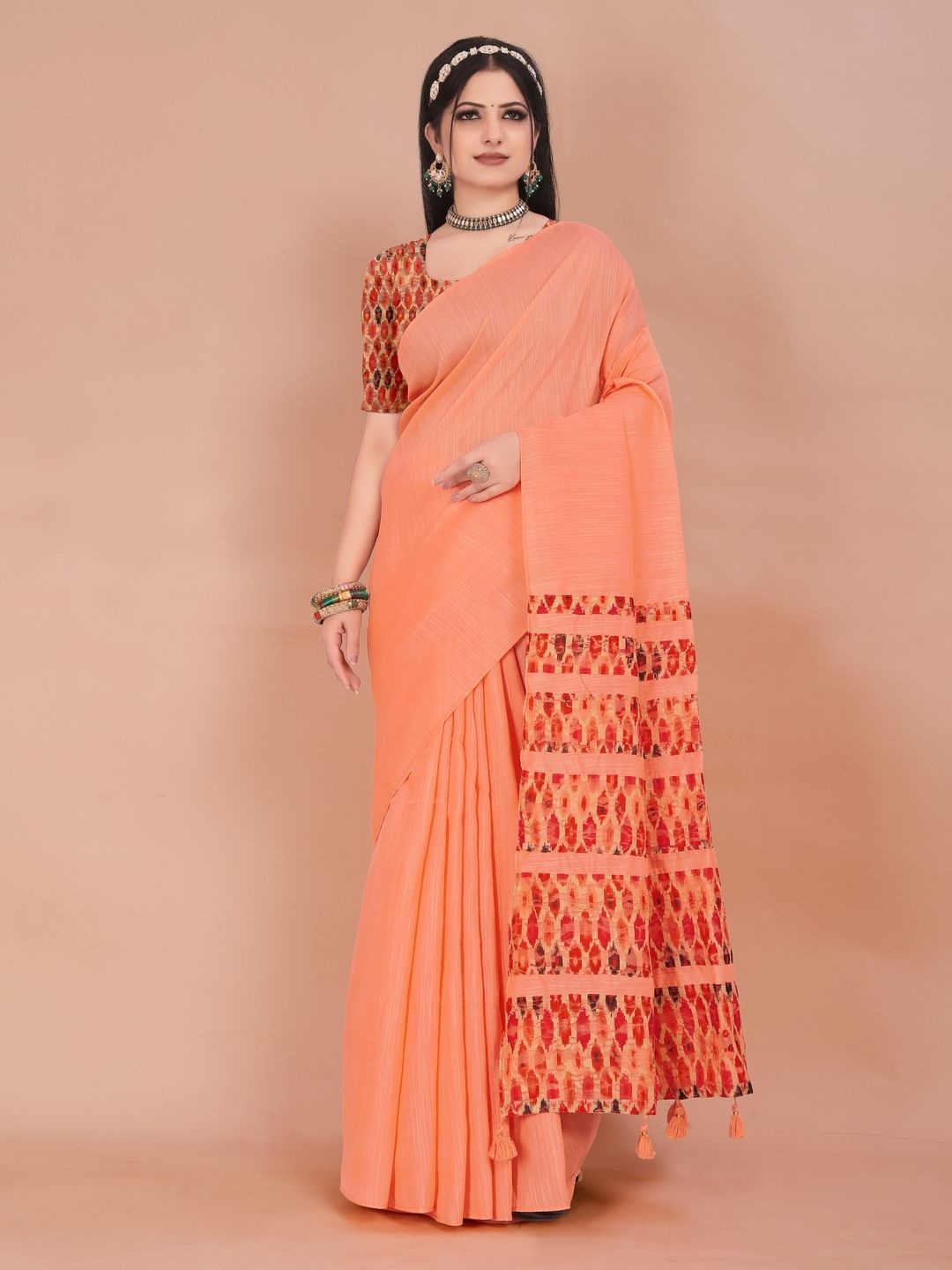 

Suha Linen Blend Saree, Peach