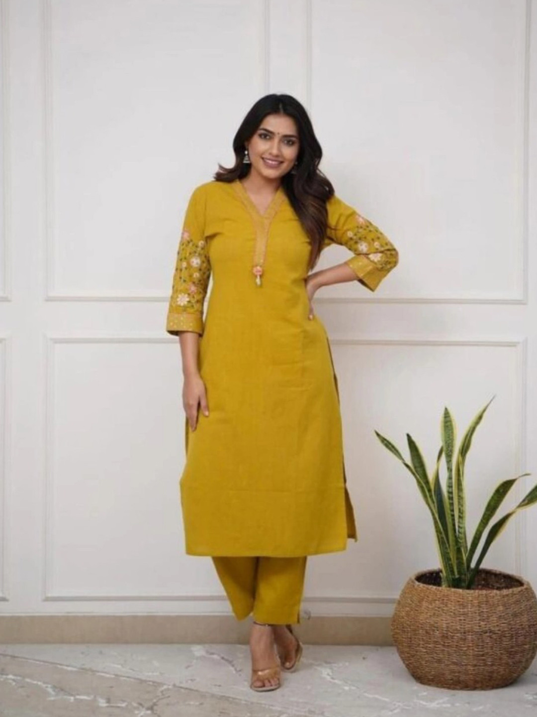 

Moda Rapido Women Floral Embroidered Regular Thread Work Kurta with Trousers, Yellow