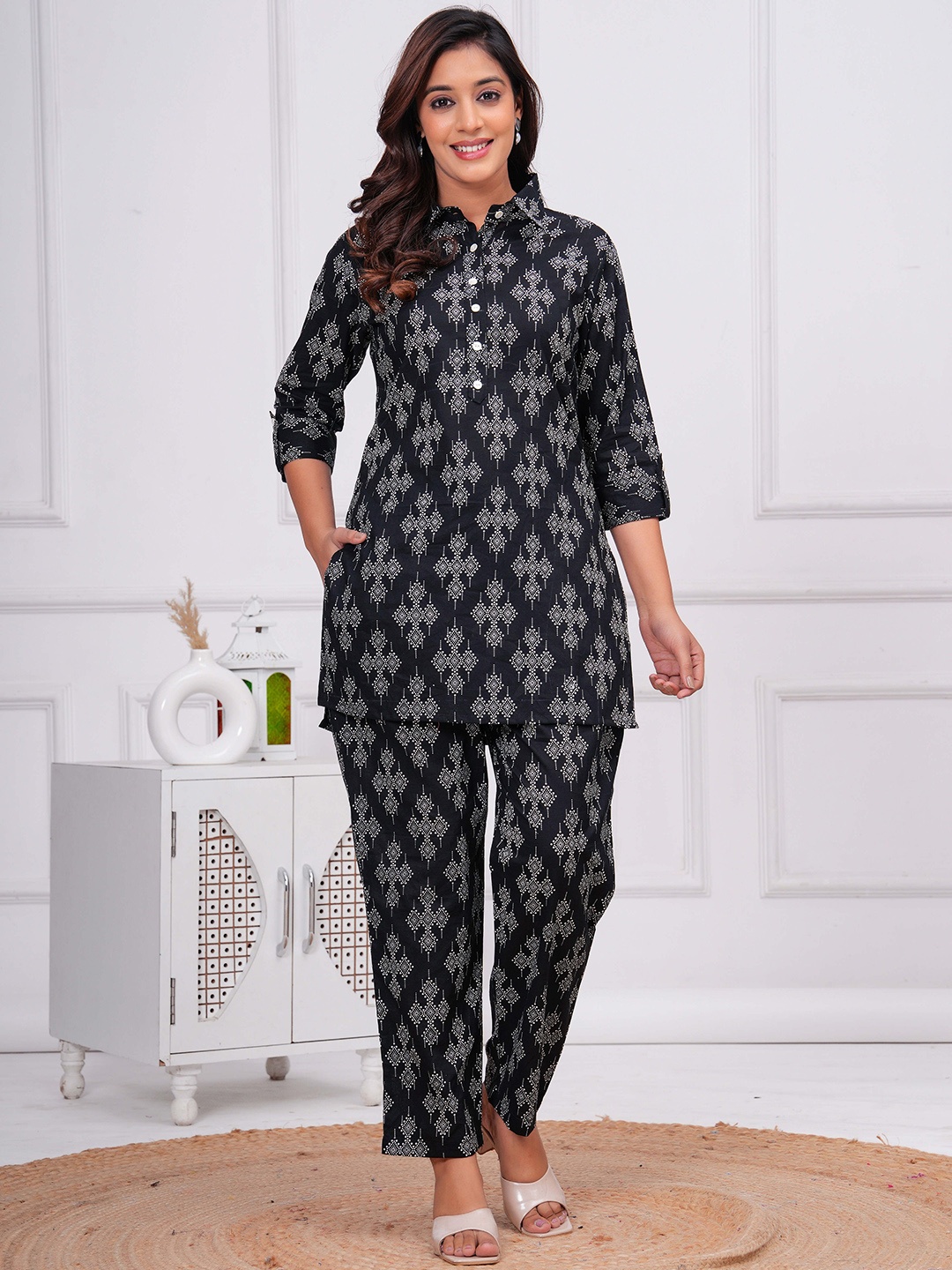 

UrbanRang Printed Pure Cotton Tunic With Trousers Co-Ords, Black