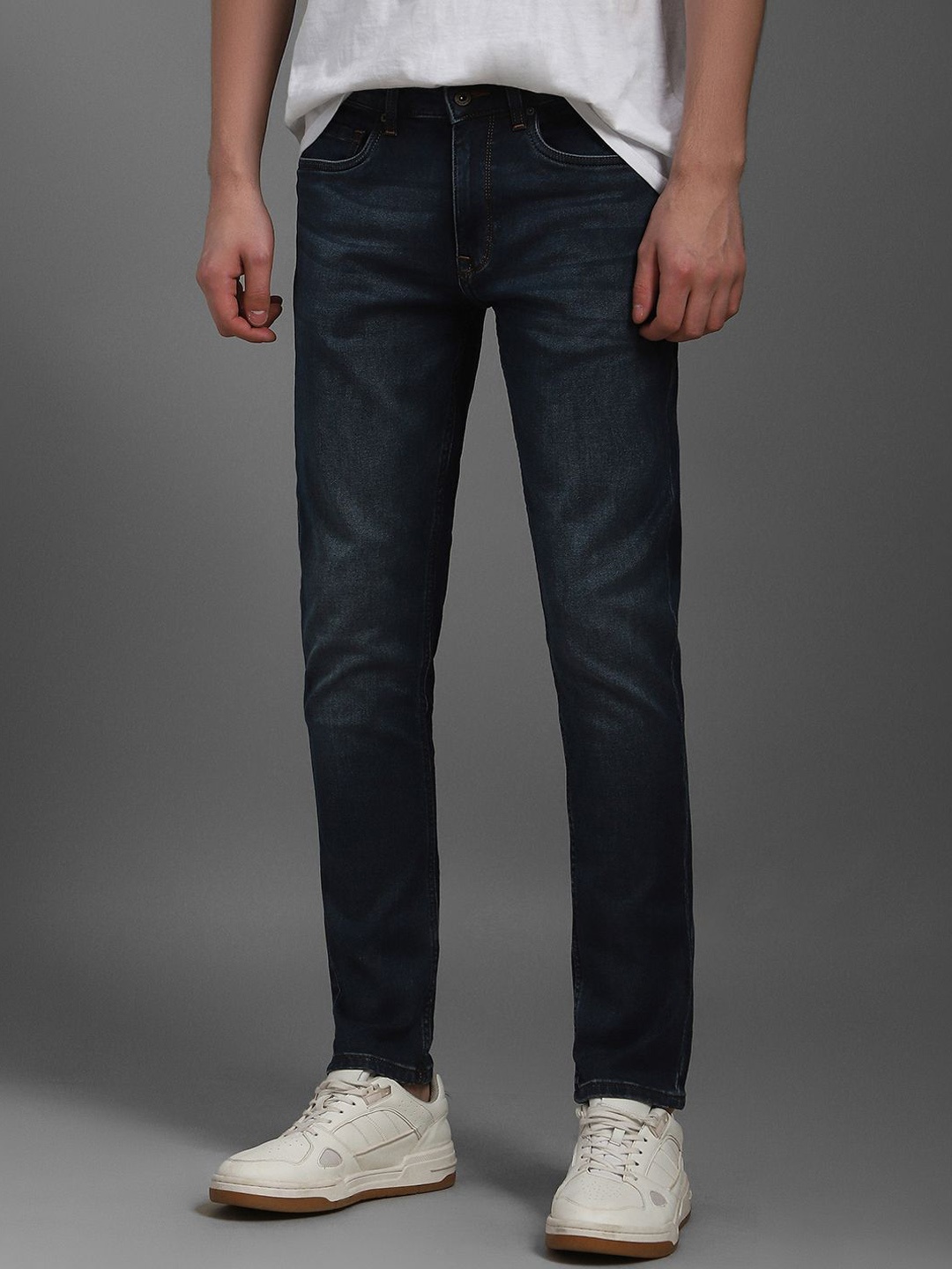 

Louis Philippe Jeans Men Slim Fit Light Fade Jeans, Navy blue