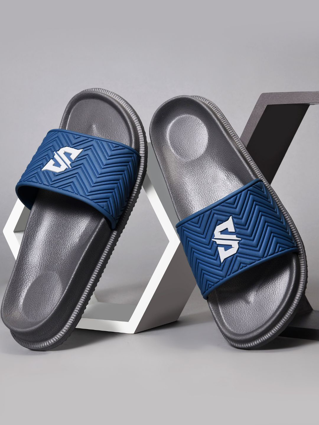 

Slipover Men Printed Sliders, Navy blue