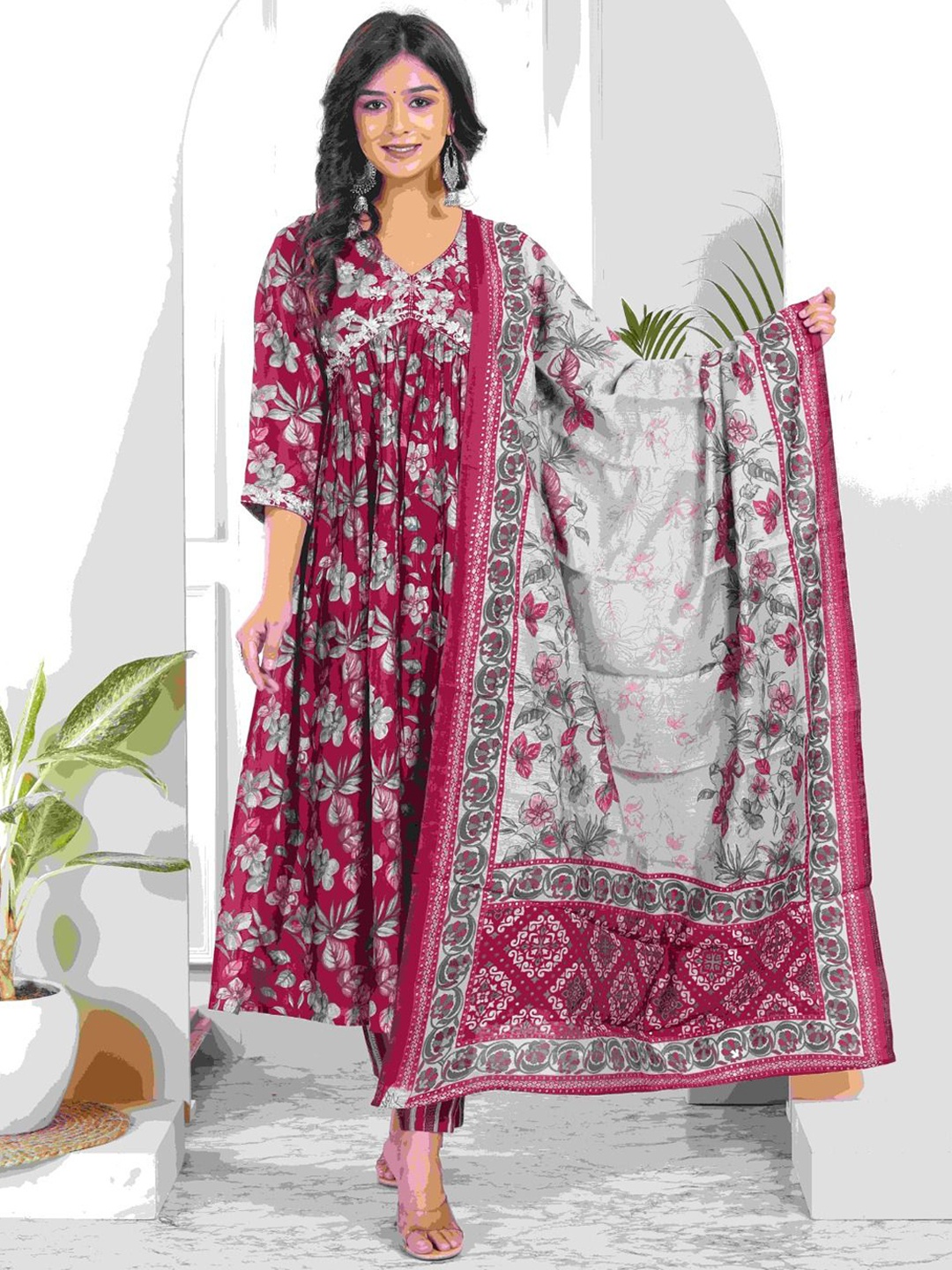 

h4u Women Floral Printed Regular Thread Work Silk Kurta with Trousers & With Dupatta, Fuchsia