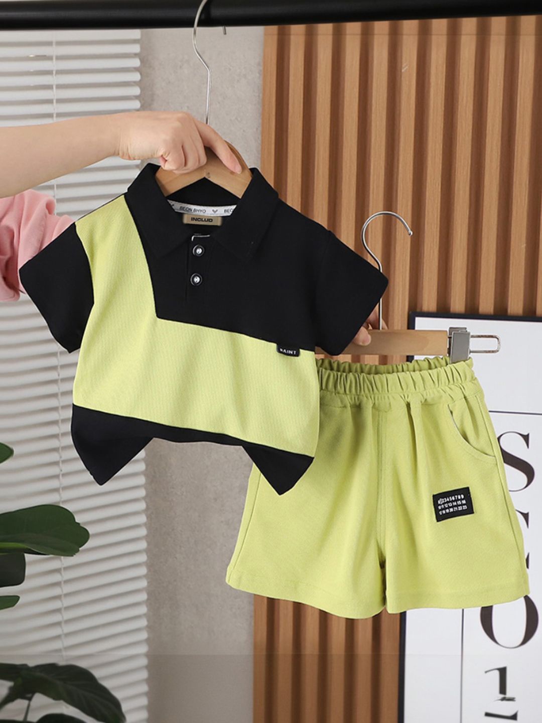 

INCLUD Boys Colourblocked T-shirt with Shorts, Black