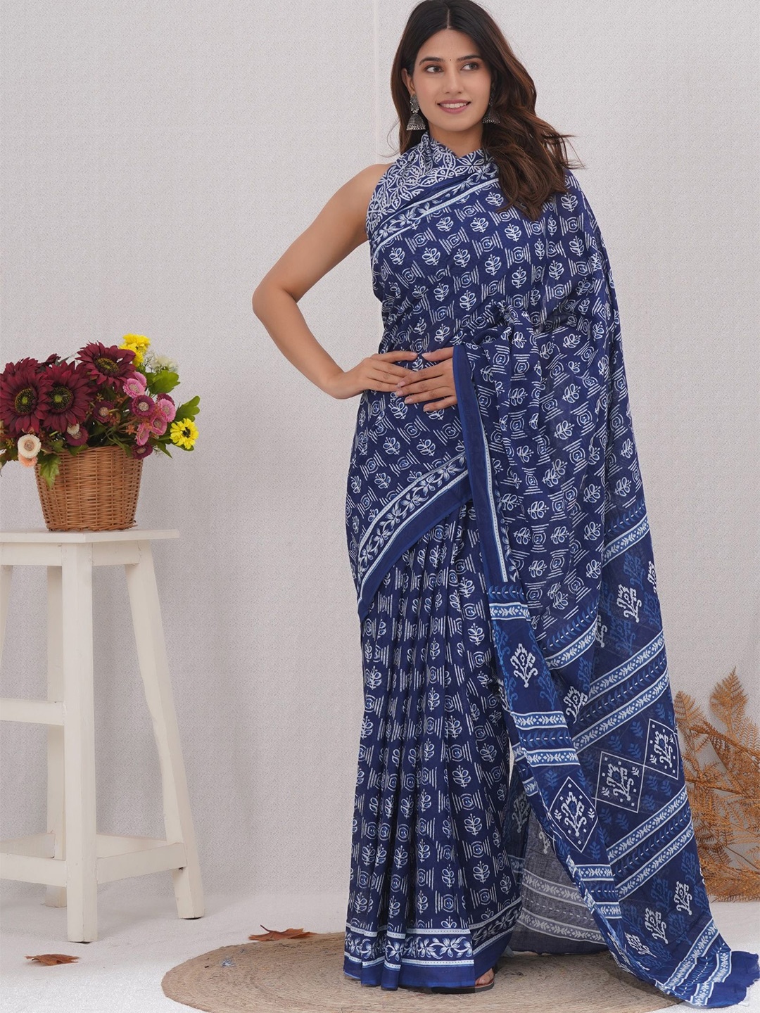 

Vanedik Floral Pure Cotton Block Print Saree, Blue